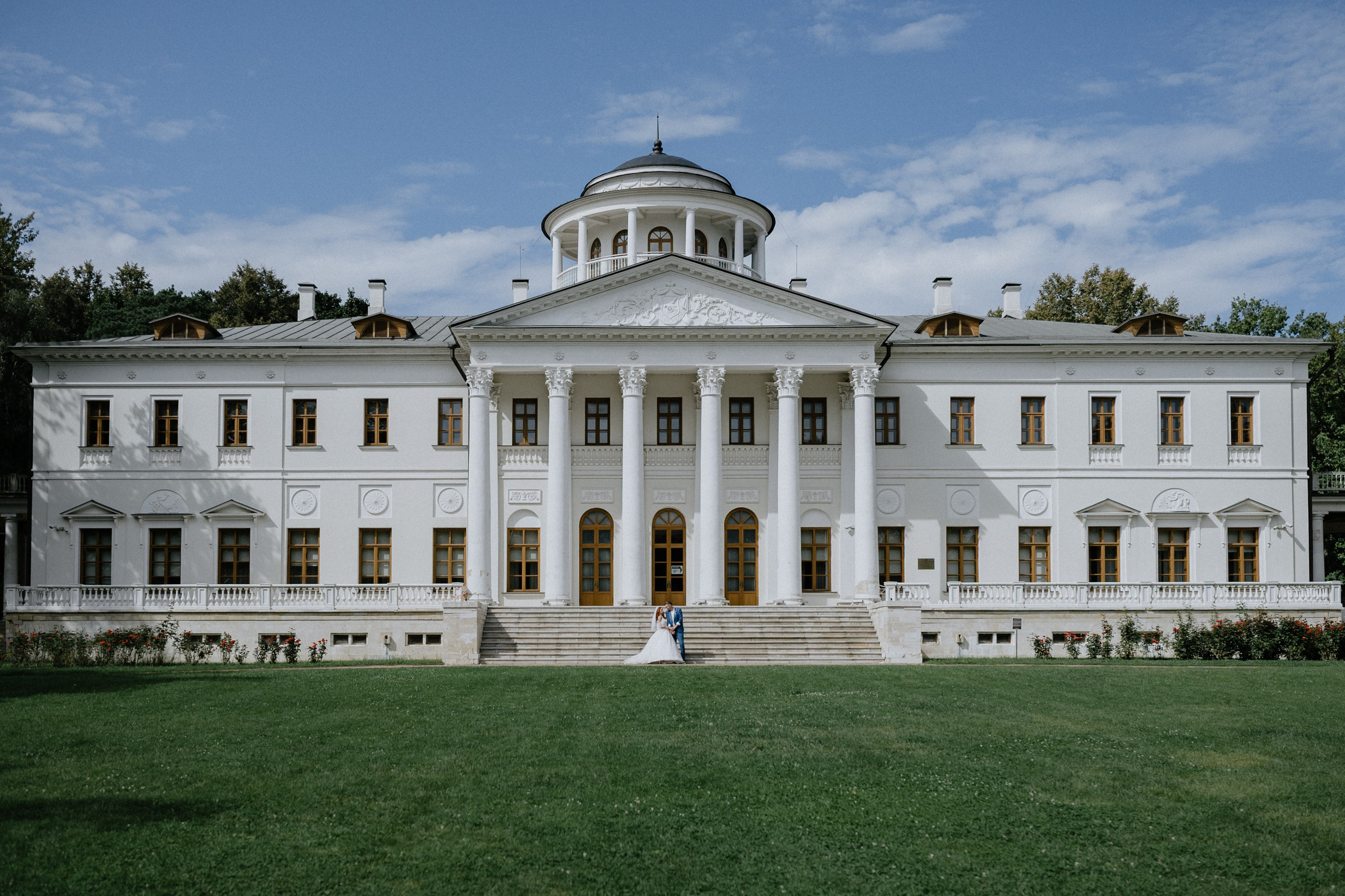 Регистрация брака и свадебная фотосессия в музее-заповеднике Остафьево. Свадебный фотограф Москва — Сергей и Татьяна