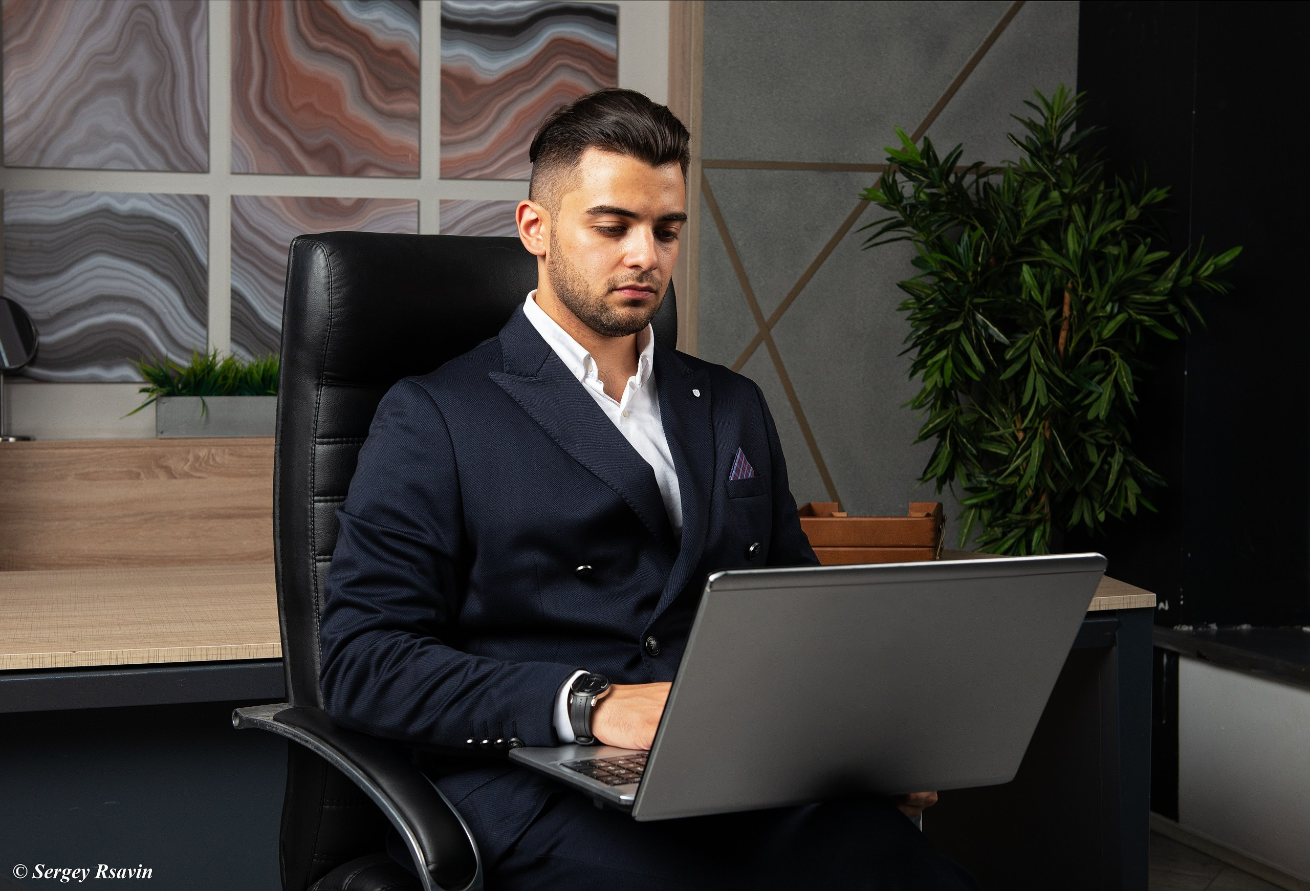 Бизнес-портрет. Фотограф в Москве Сергей Рсавин