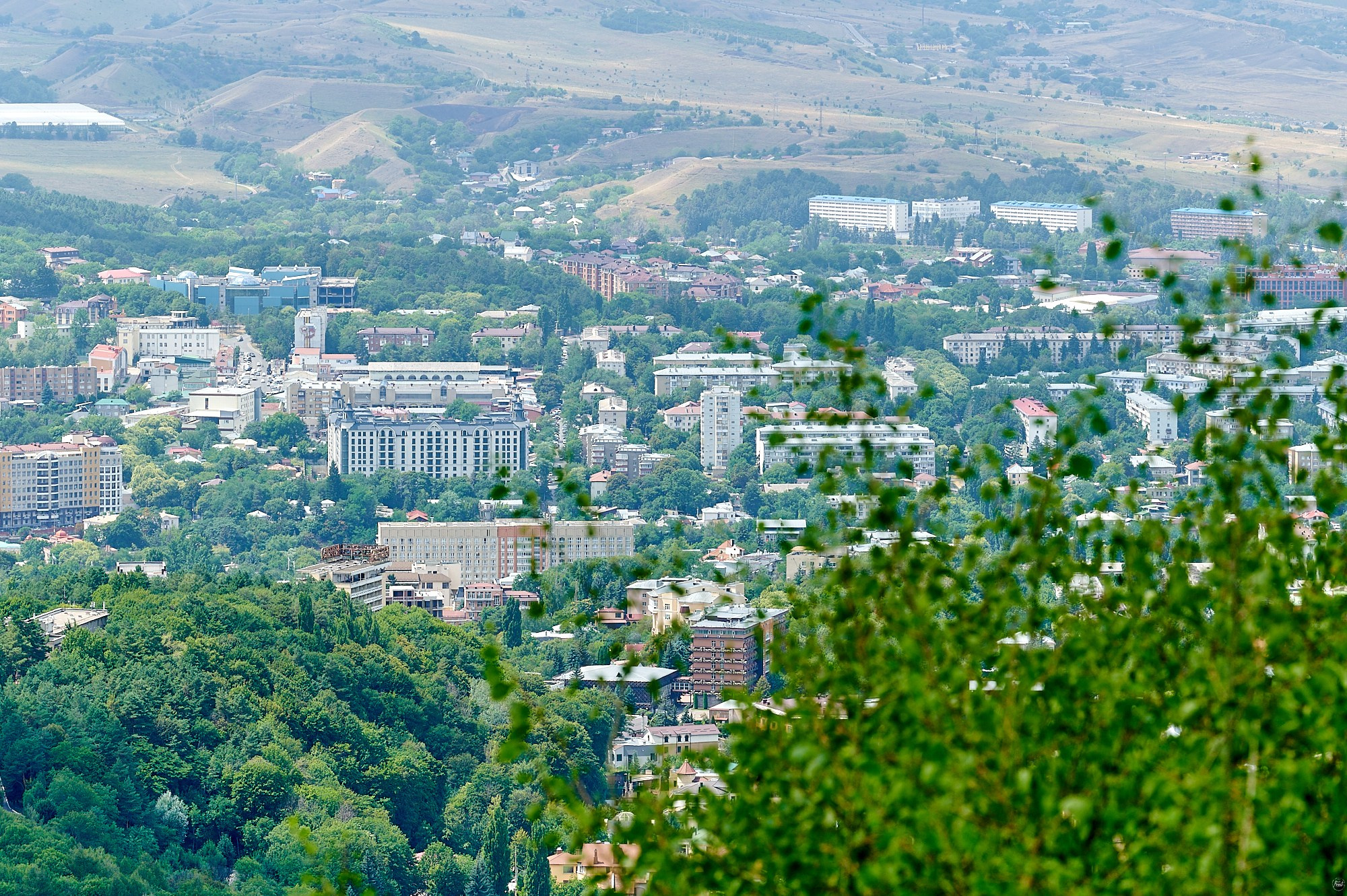 Кисловодск, Россия. Август 2024. Фотографии отовсюду и обо всем