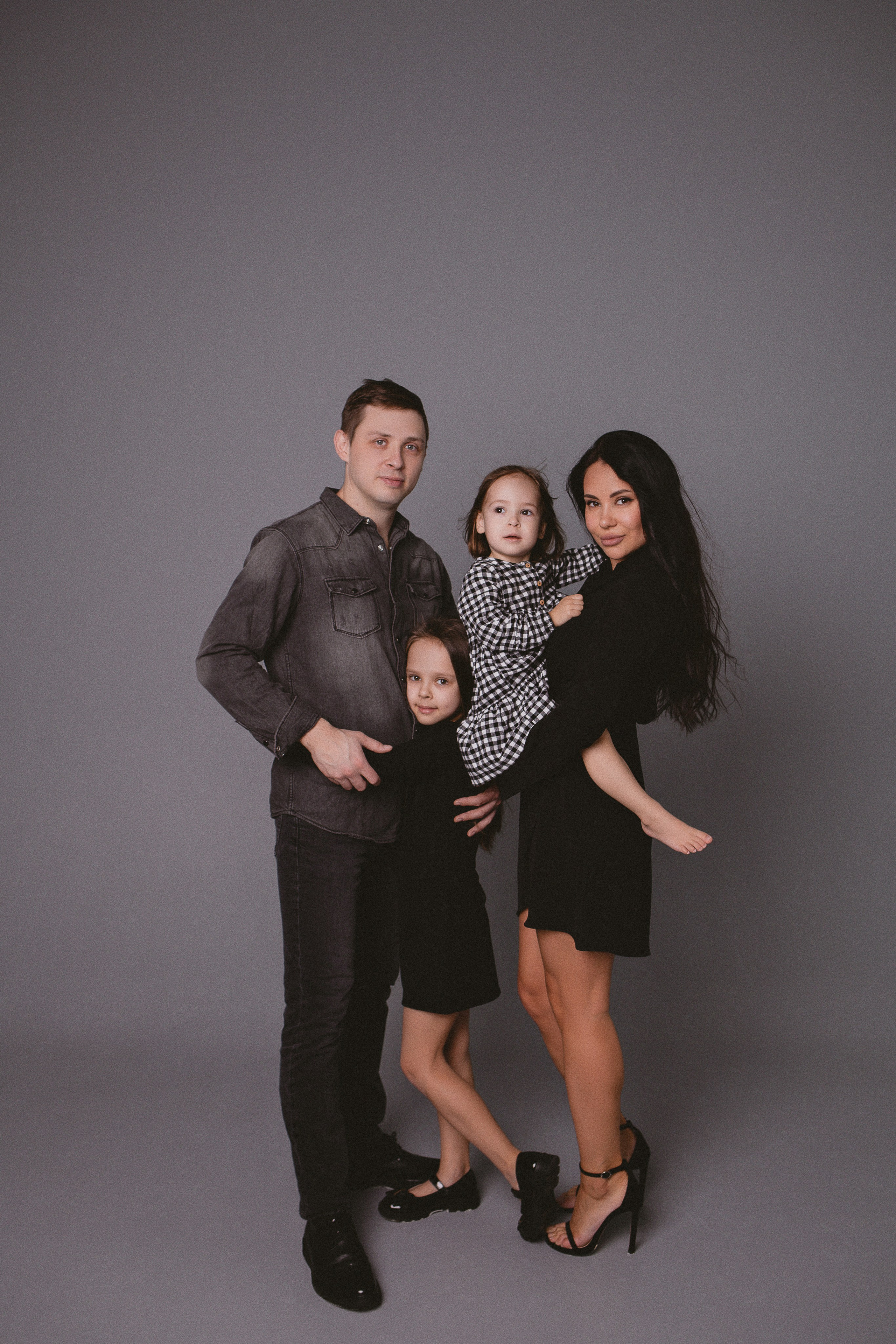 Лена, Леша, Влада и Николь