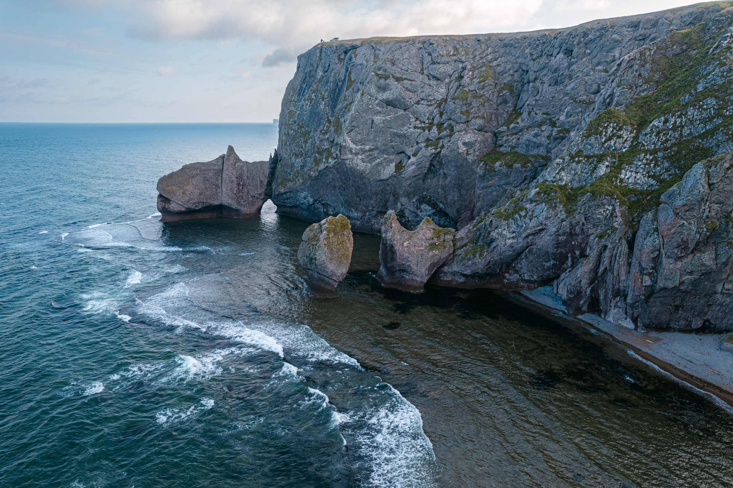 Бухта Дубовая. Иван Зайцев (IZIART) — создание культурного кода через фото и видео