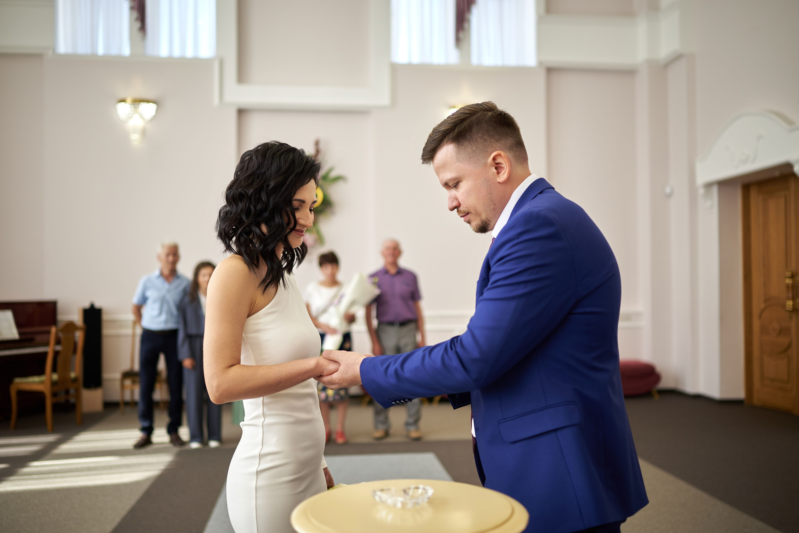 Фотограф на свадьбу в Старом Осколе, фотосессия свадьбы. Профессиональный фотограф Старый Оскол, Губкин — свадьба, венчание, крещение, юбилей и день рождения