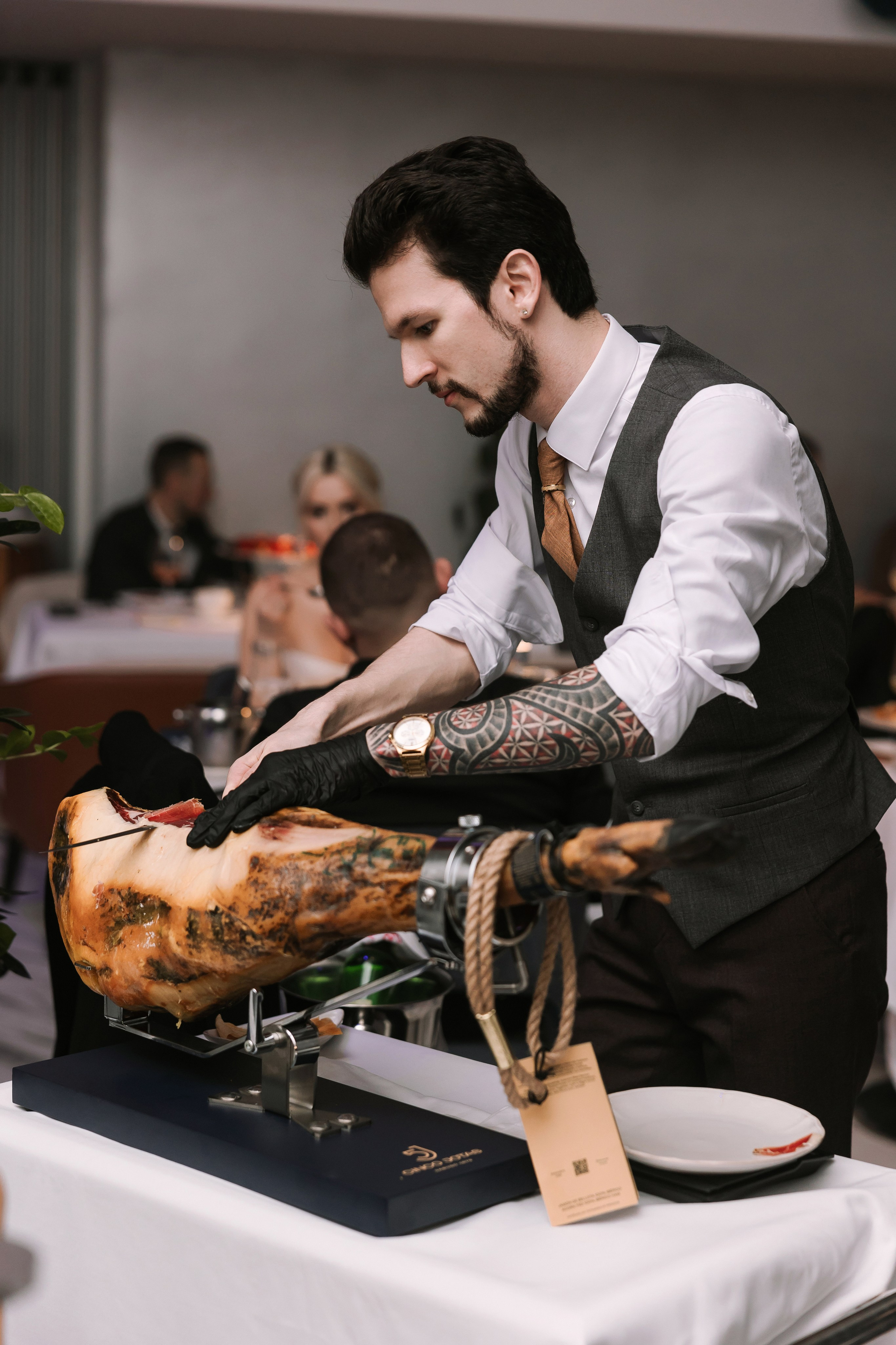 14 февраля (суббота). BENUAR Restaurant