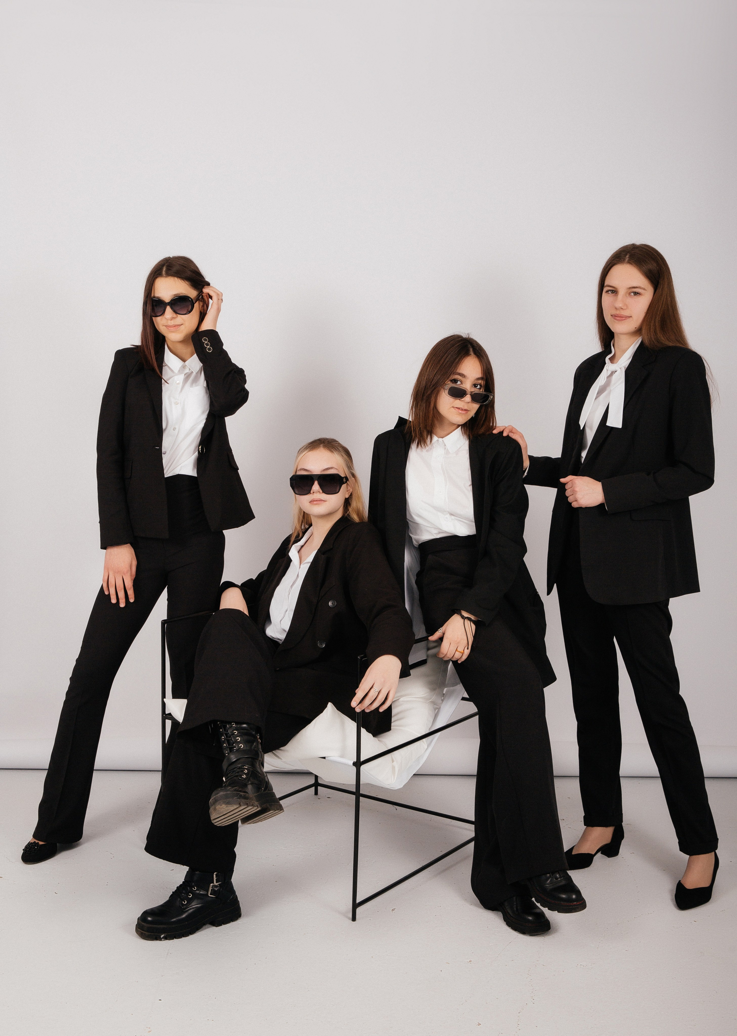 Портреты в студии (белый фон). Диля Гареева фотограф — Бугульма, Казань, Альметьевск, Заинск