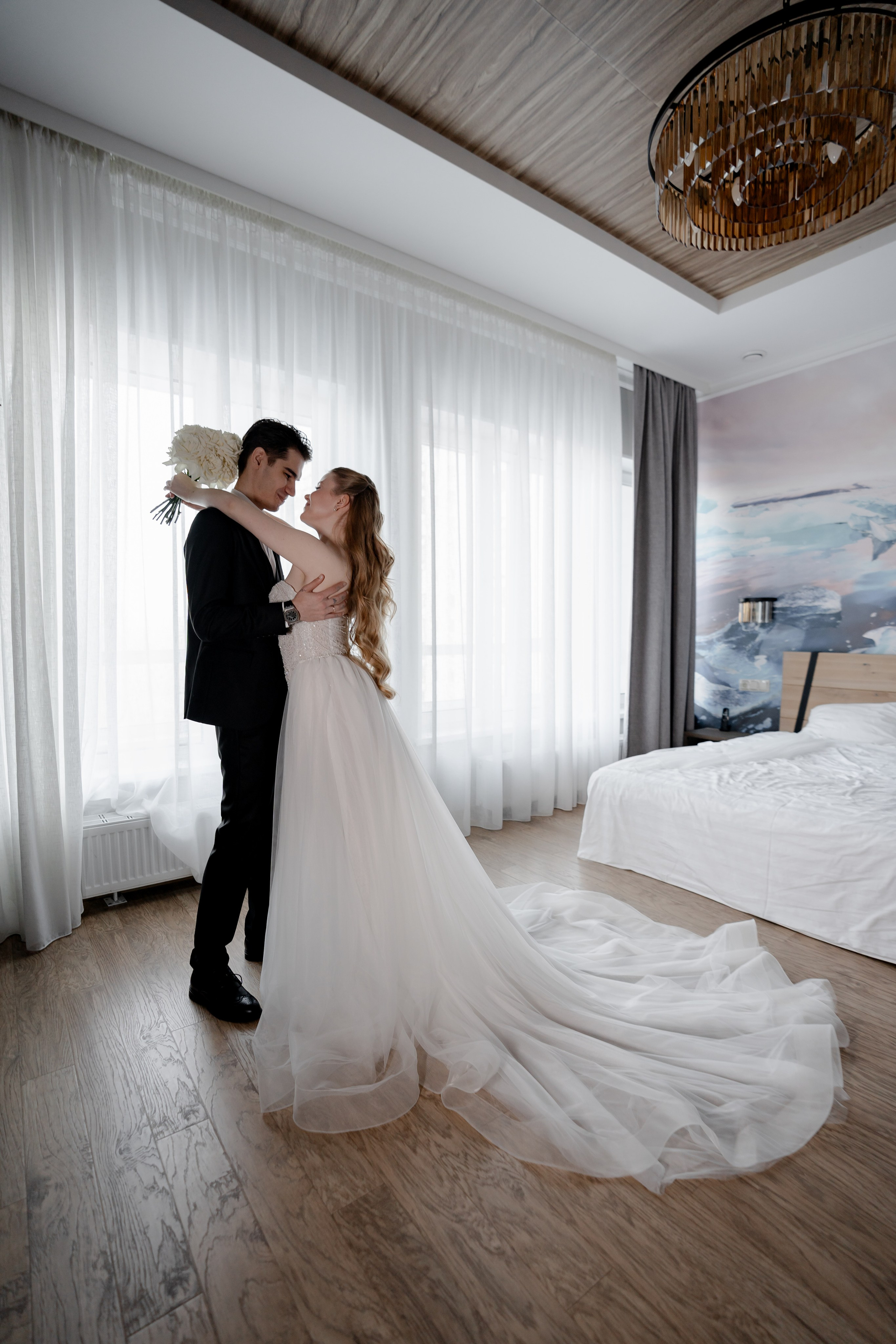 СВАДЕБНАЯ СЬЕМКА СБОРОВ В ОТЕЛЕ И ВЫЕЗД НА ЦЕРЕМОНИЮ (СНЯТО В СИБИРЕ В НИЖНЕВАРТОВСКЕ)М. Профессиональный фотограф, Санкт-Петербург — Виктория Богомолова