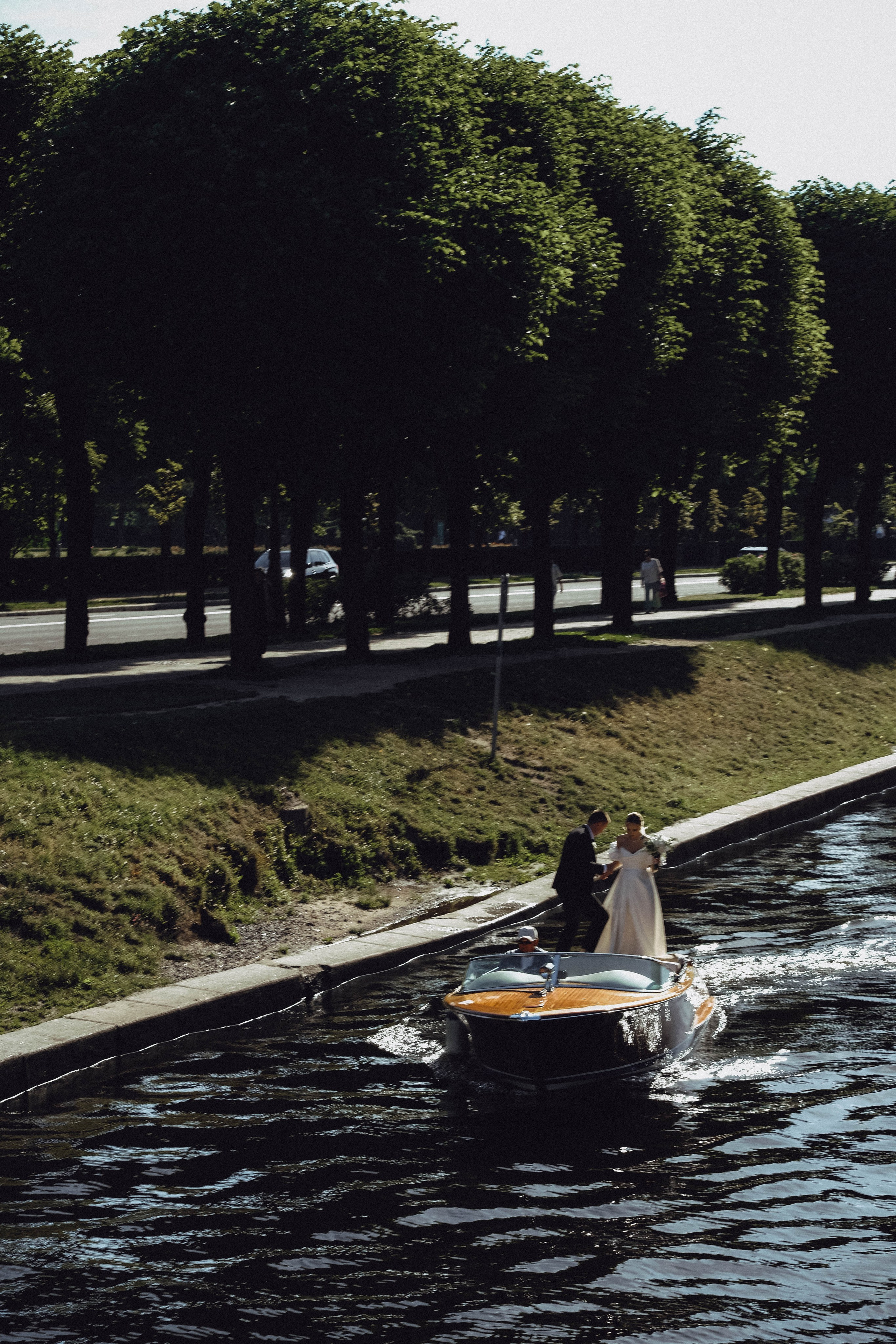 СВАДЕБГНАЯ ПРОГУЛКА ПО КАНАЛ САНКТ-ПЕТЕРБУРГА НА КАТЕРЕ. Профессиональный фотограф, Санкт-Петербург — Виктория Богомолова