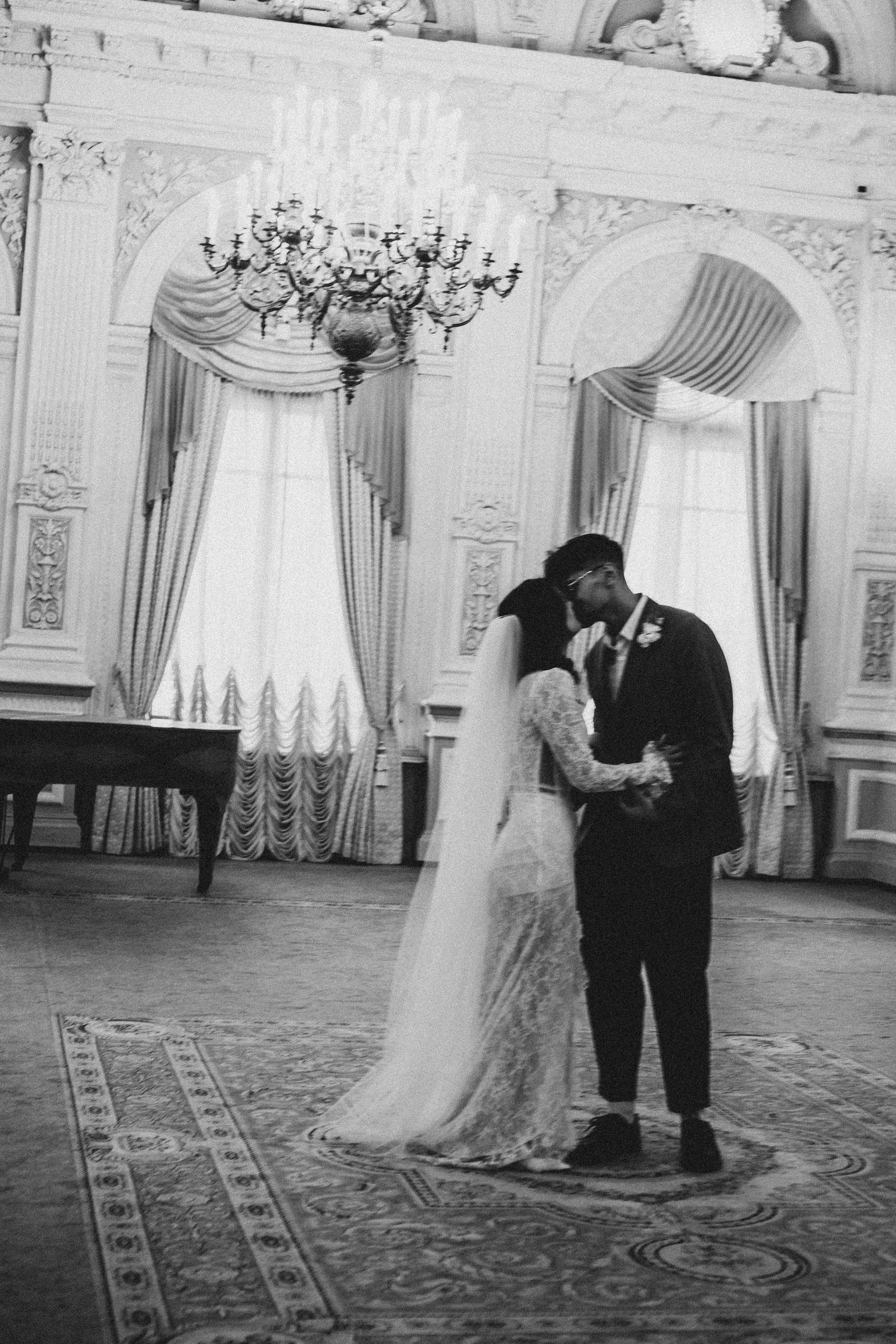 СЪЁМКИ В ПЕРВОМ ДВОРЦЕ ПРОГУЛКА И СТУДИЯ. Профессиональный фотограф, Санкт-Петербург — Виктория Богомолова