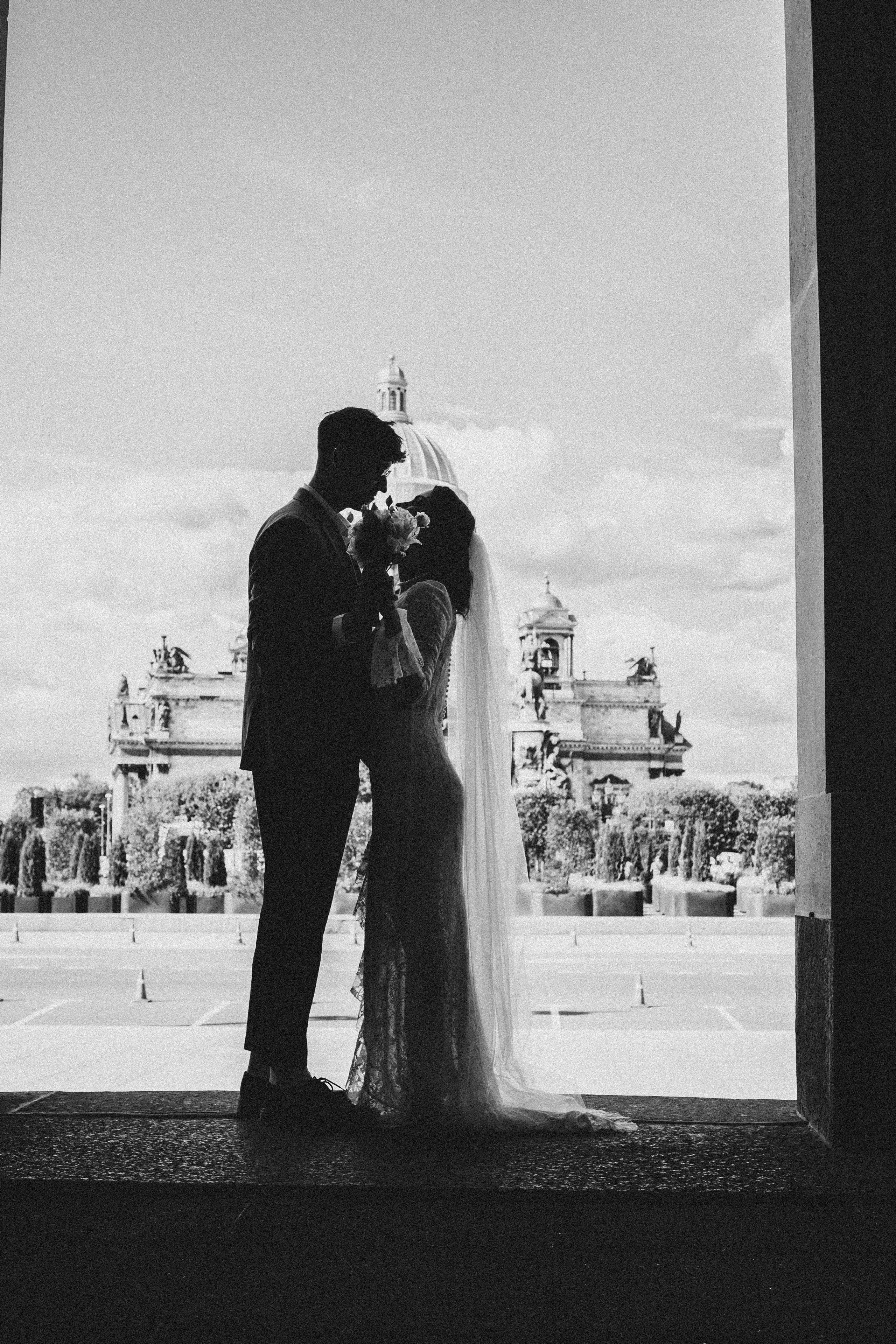 СВАДЕБНАЯ ПРОГУЛКА ВОЗЕ ИСАИКЕВСКОГО СОБОРА АСТОРИИ И ЗАКОНОДАЛЕТНОГО СОБРАНИЯ. Профессиональный фотограф, Санкт-Петербург — Виктория Богомолова