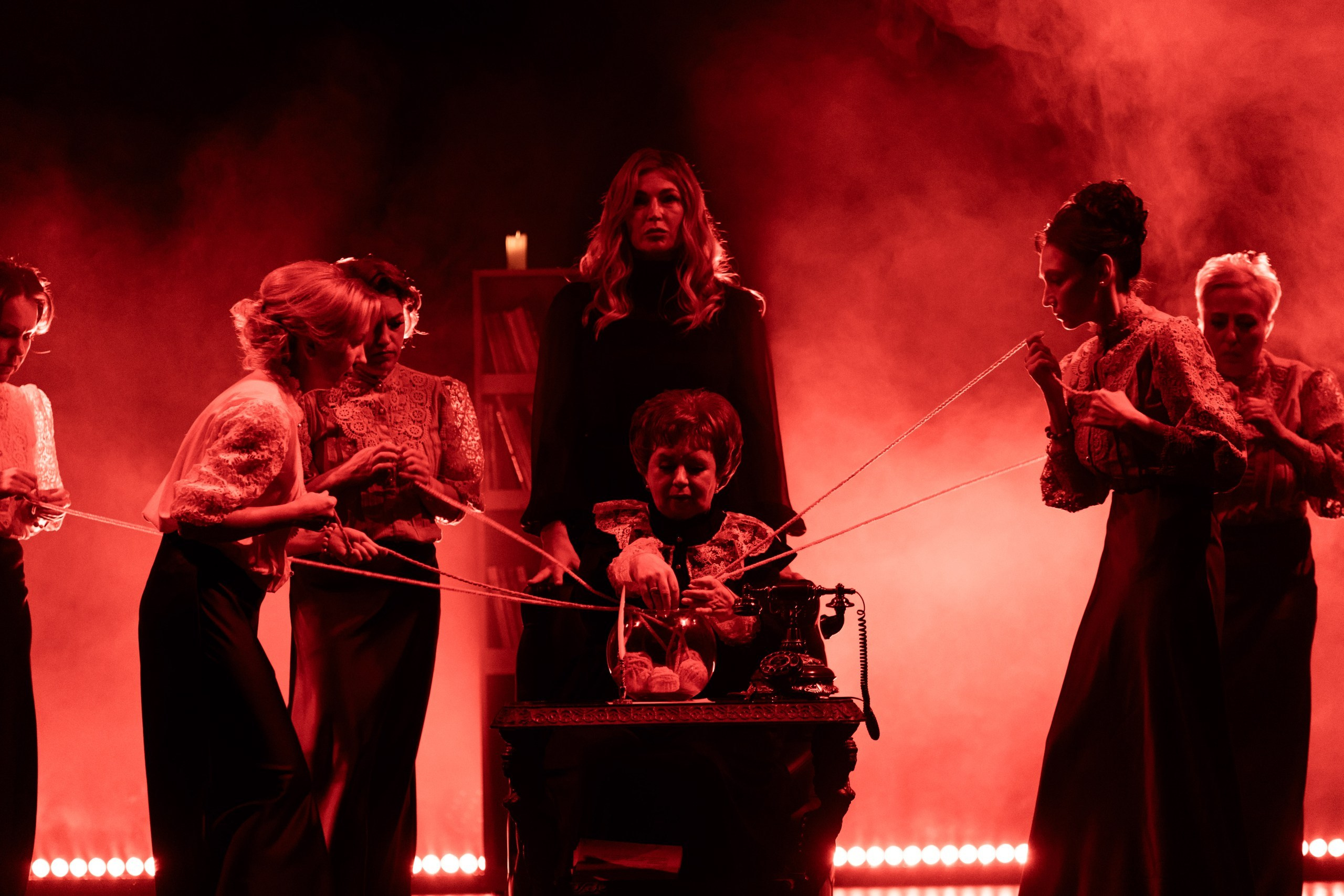 Жёны. ЖиваЯ — театр Ксении Сосновских