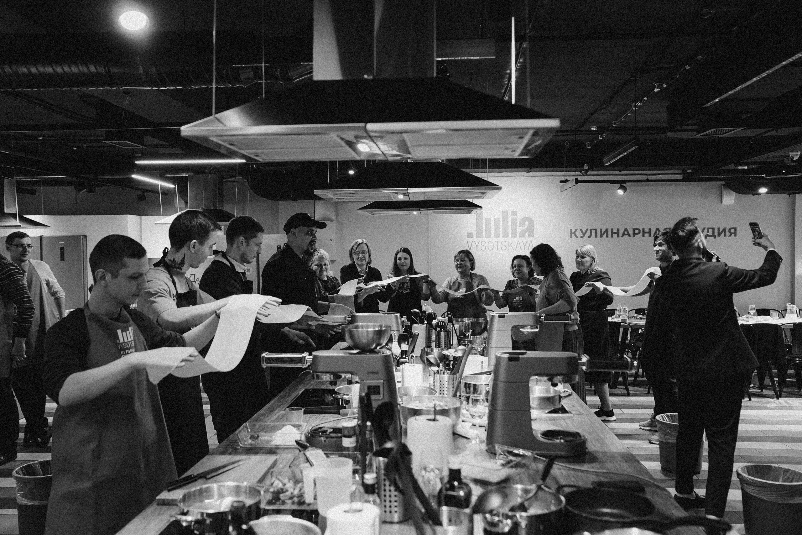 Репортаж с кулинарной студии Юлии Высоцкой. Портретный фотограф в Москве Илья Корненков