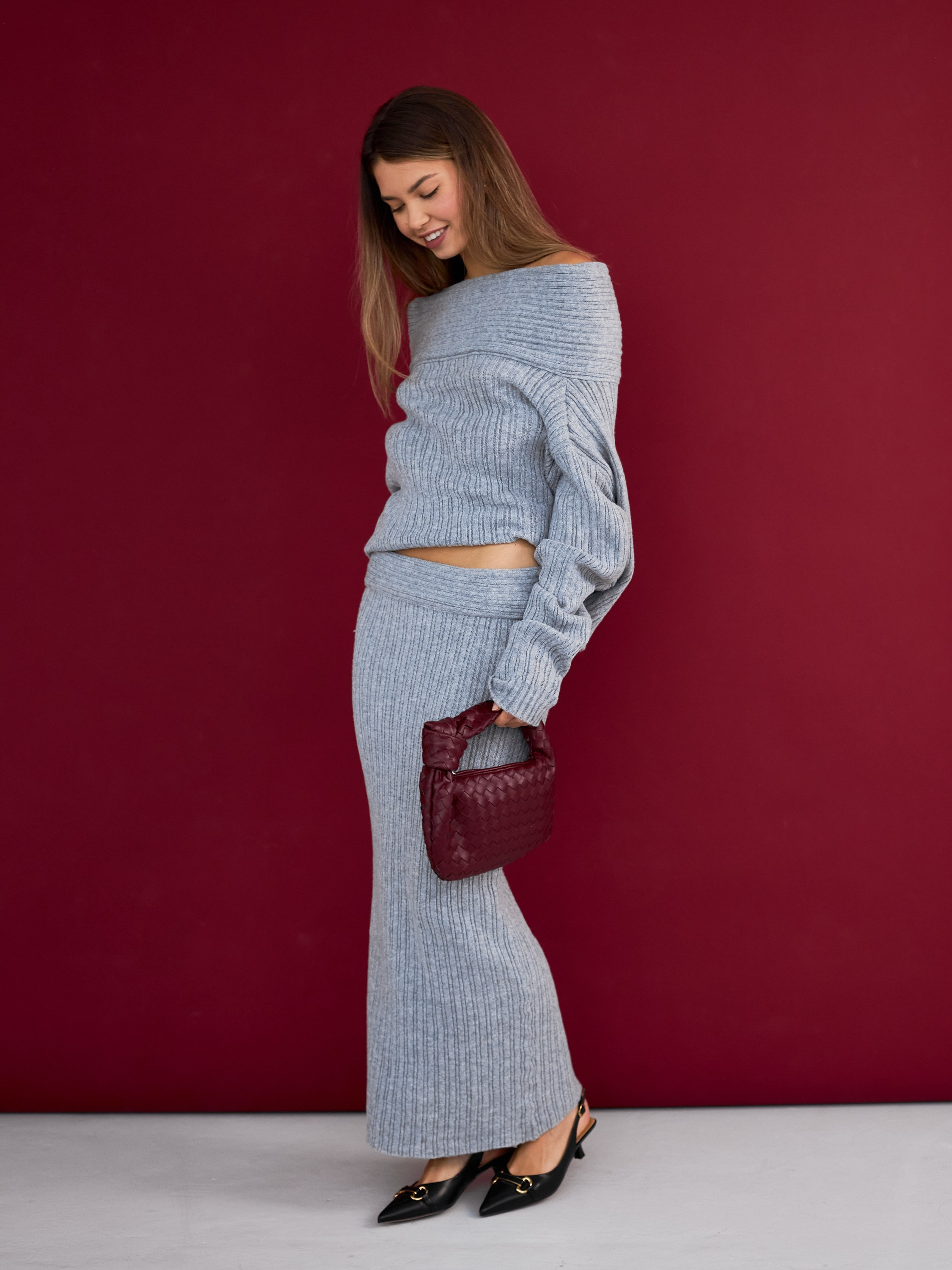 Фотосъемка платьев для Wildberries Екатеринбург трикотаж одежда для маркетплейсов Екб