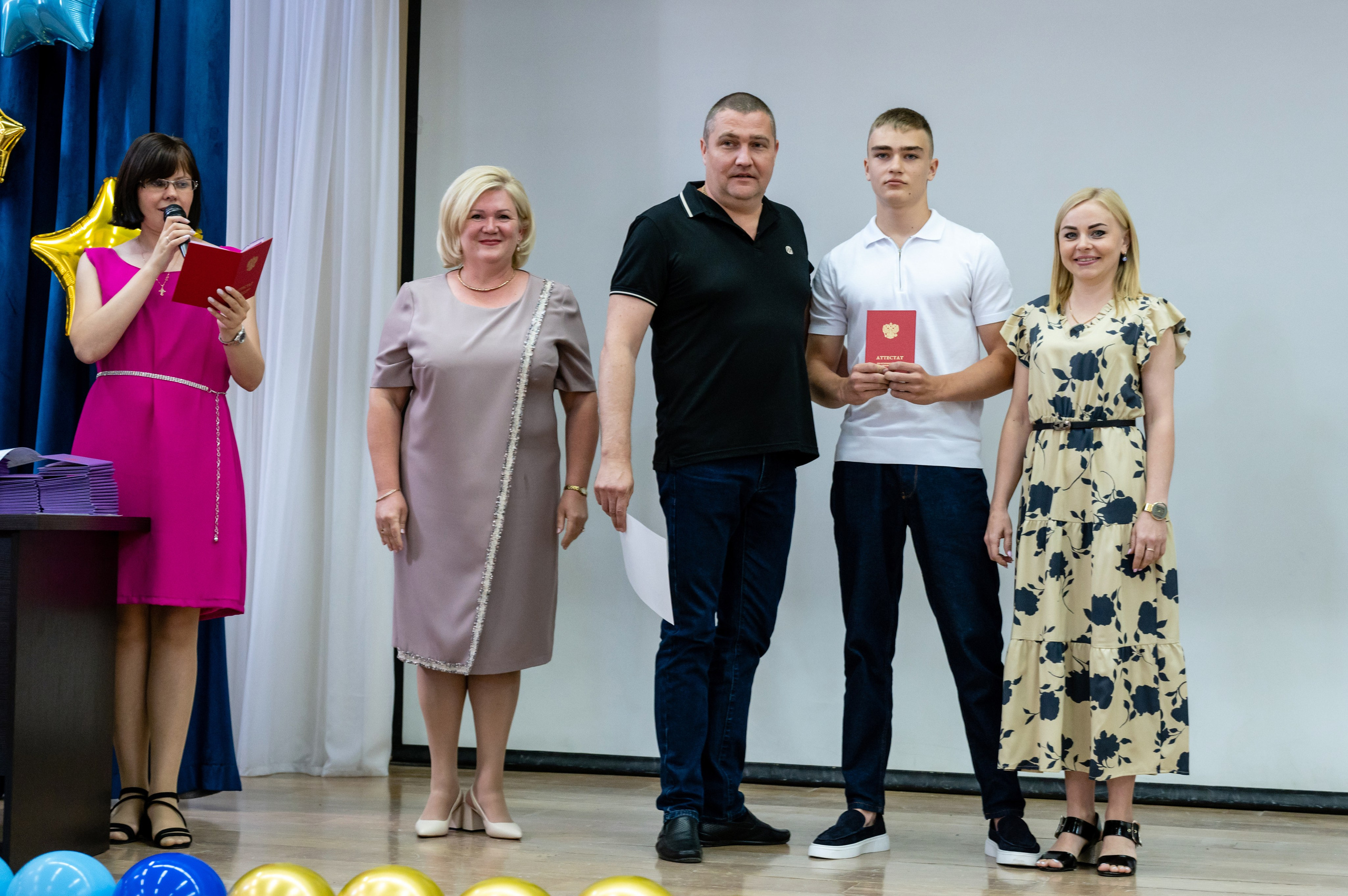 Школа № 98 9 класс вручение аттестатов. Вячеслав Скрипник Фотограф Краснодар