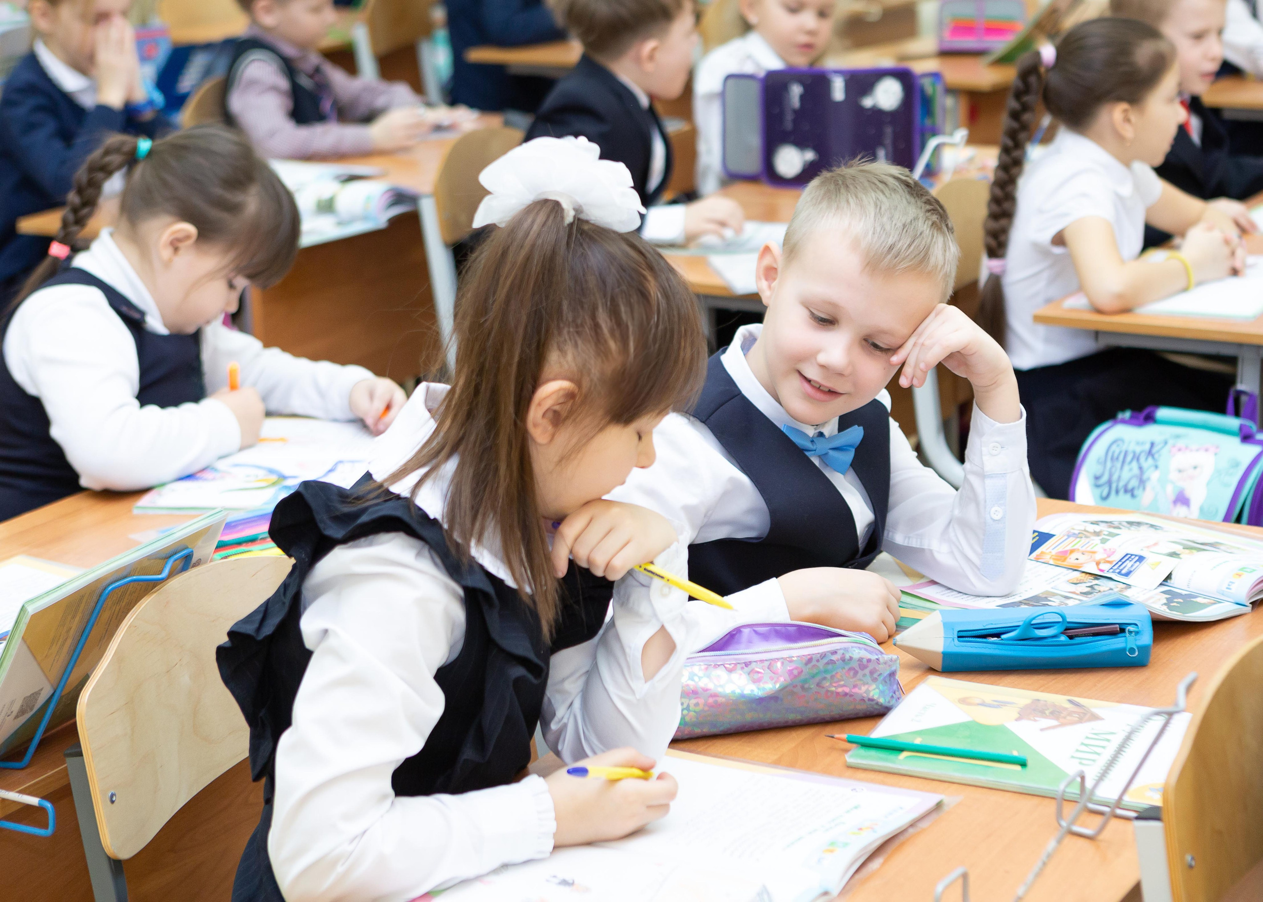 Дети на уроке Гимназия Подольск