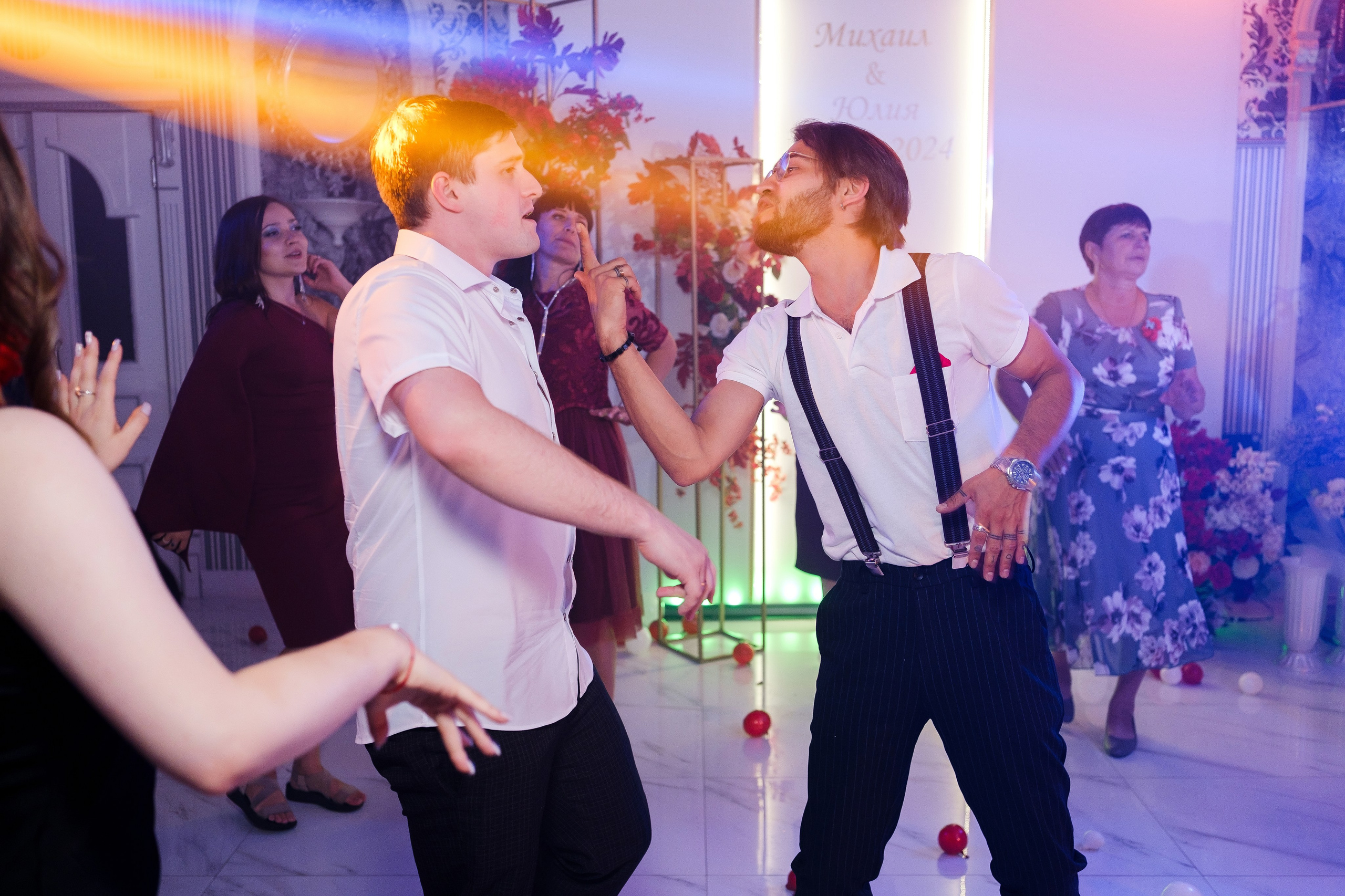 Михаил и Юлия. Свадебный фотограф | репортаж | праздники | крещение