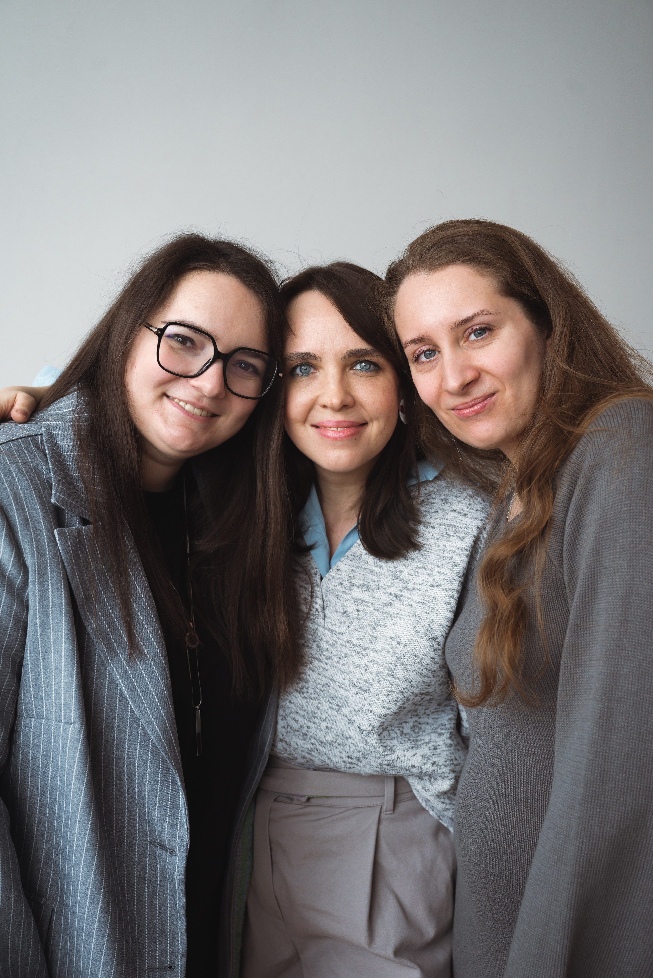 Маша, Алёна, Настя. Съемка подружек. Фотограф Москва Настя Профотовна. Репортажные, свадебные и контент фотосессии