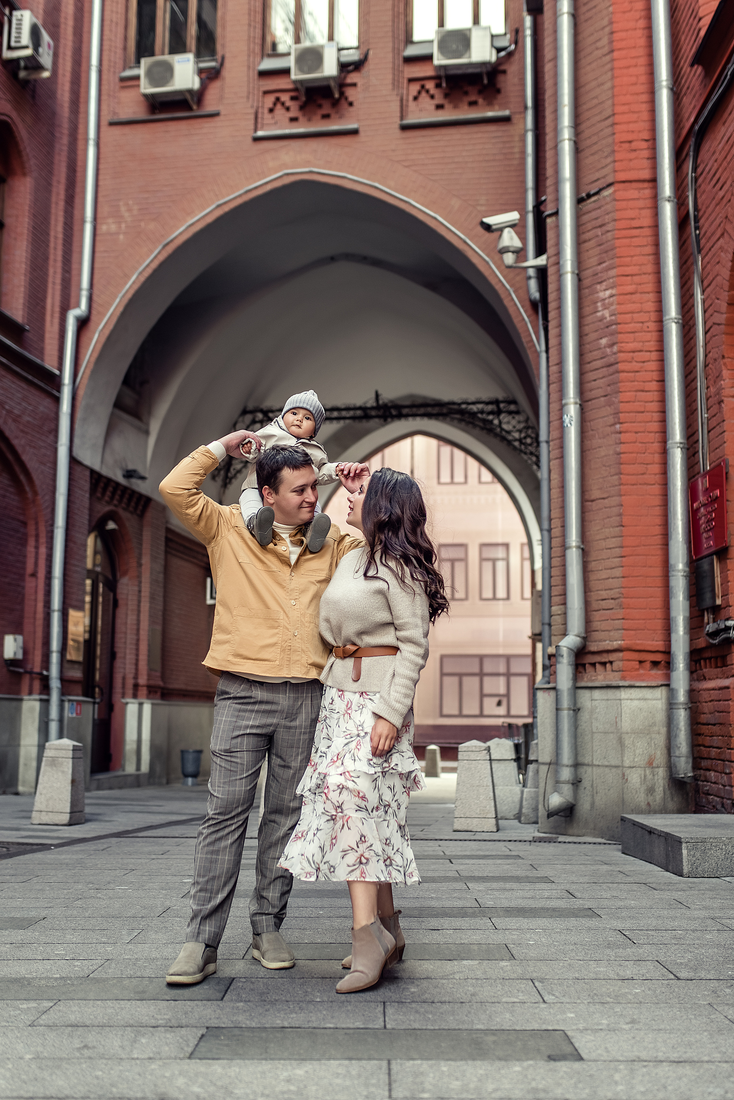 Прогулочная фотосессия в городе в стиле Lifestyle. Контент-фотограф в Москве Хныкина Лена