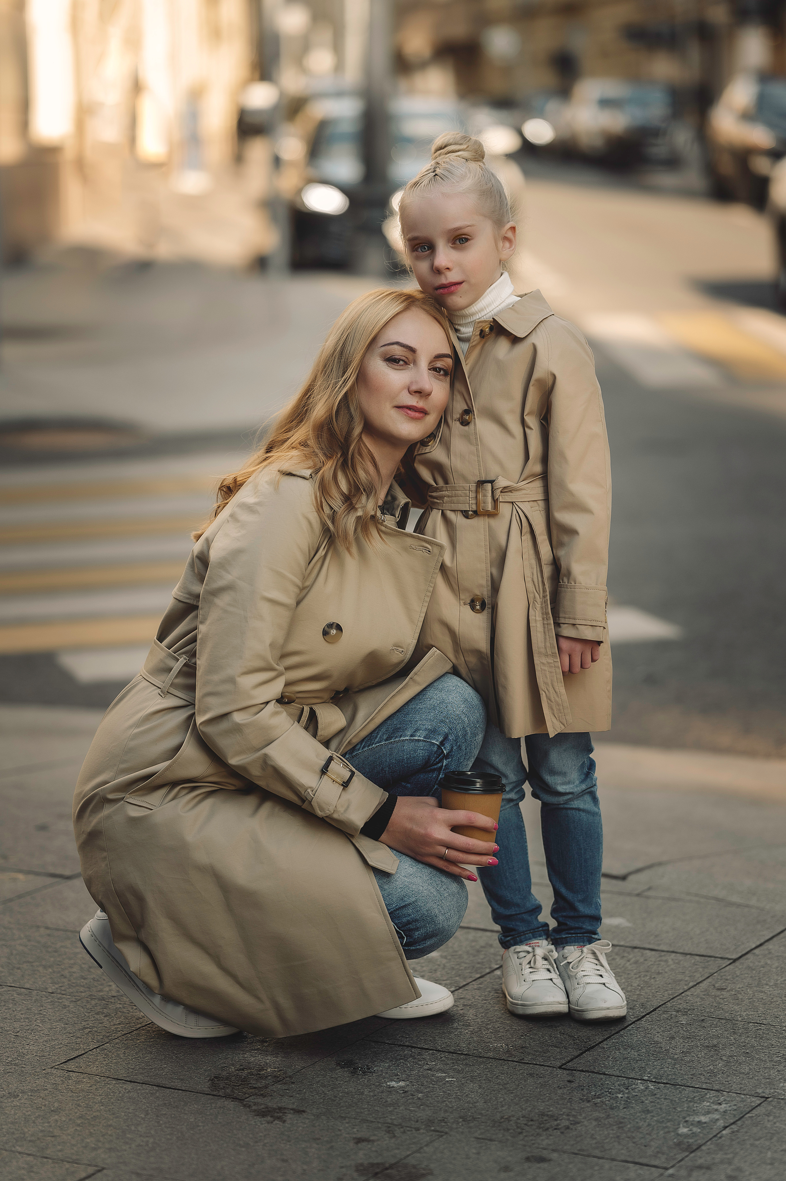 Прогулочная фотосессия в городе в стиле Lifestyle. Контент-фотограф в Москве Хныкина Лена