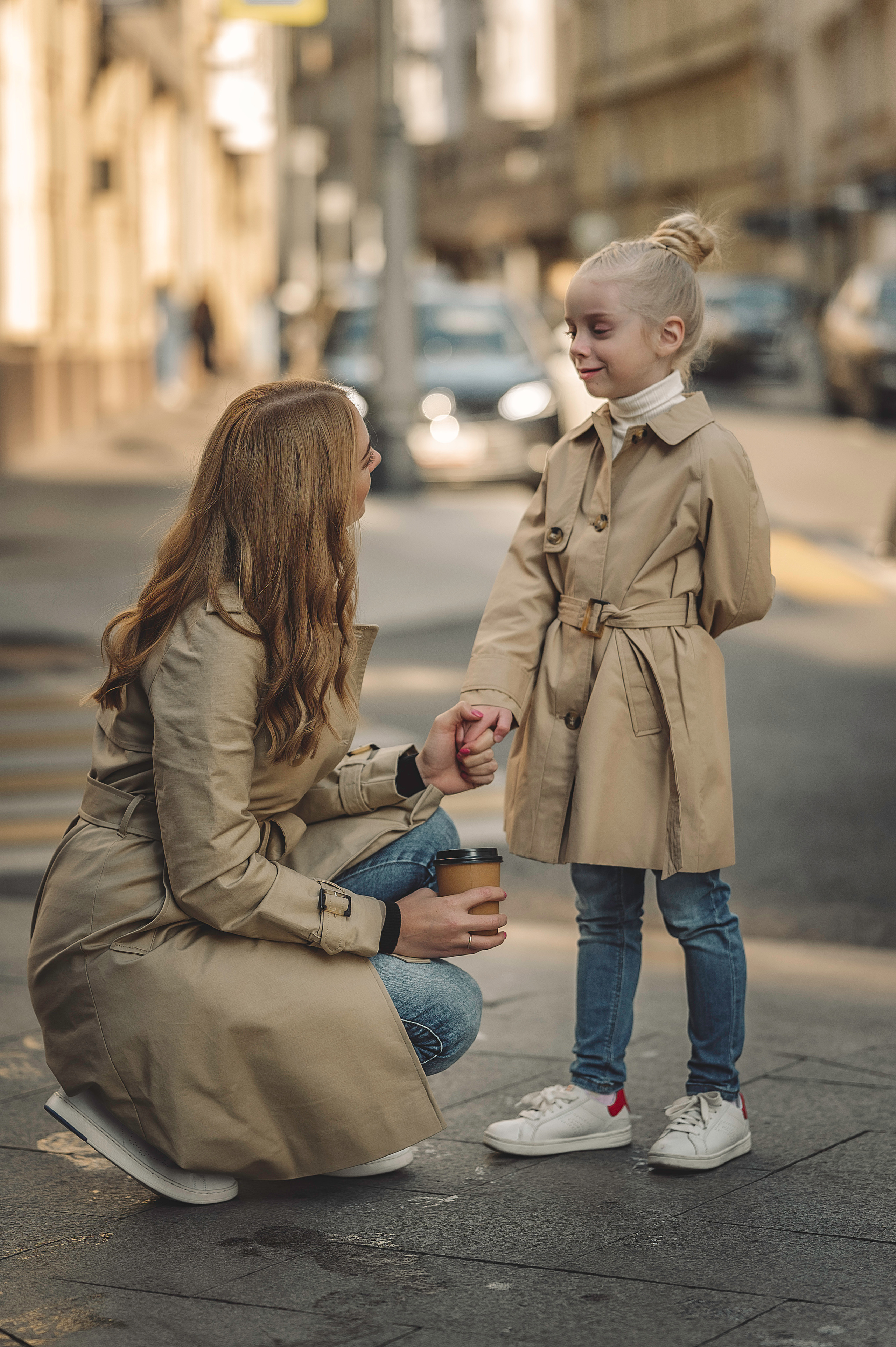 Прогулочная фотосессия в городе в стиле Lifestyle. Контент-фотограф в Москве Хныкина Лена