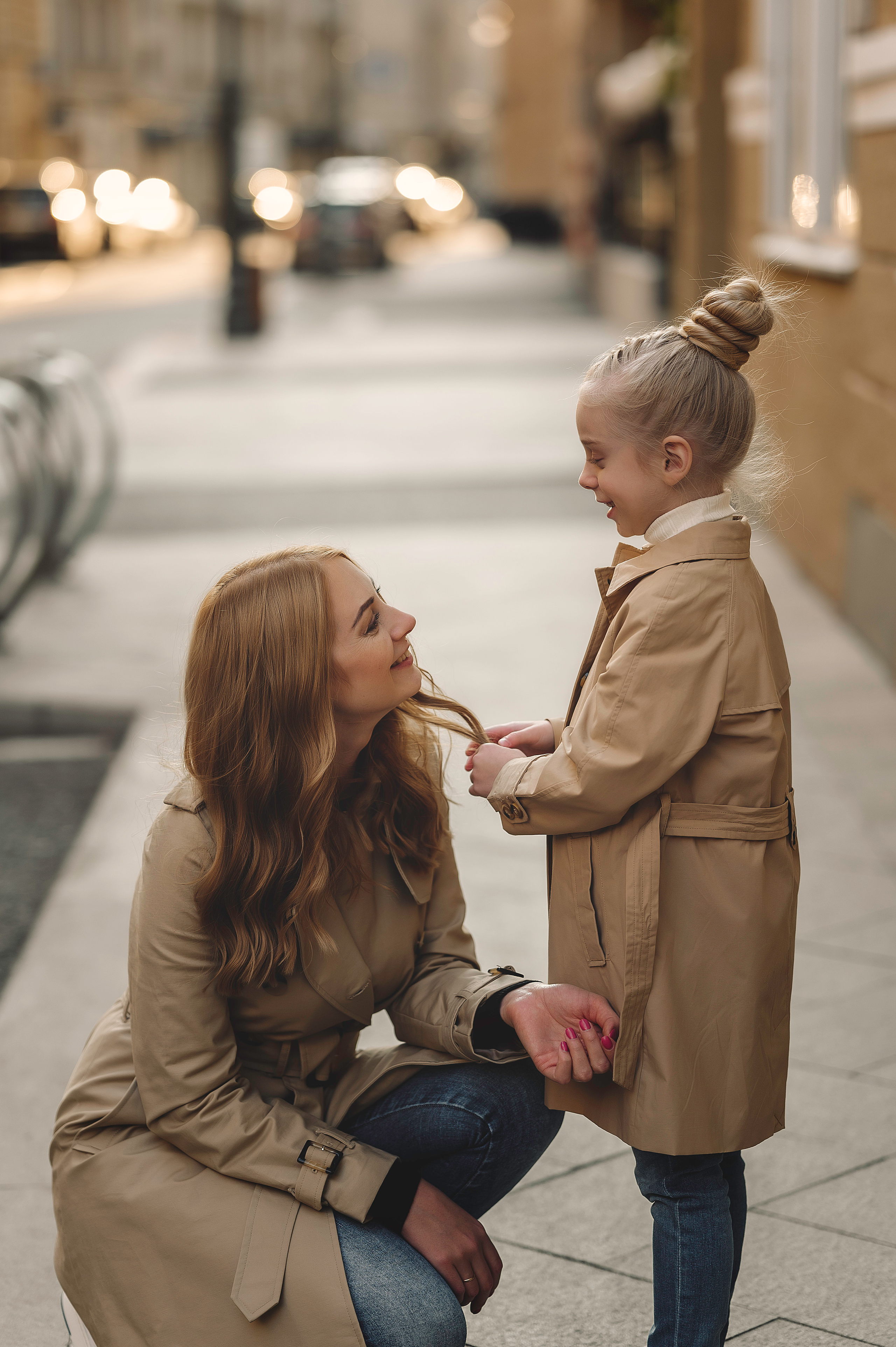 Прогулочная фотосессия в городе в стиле Lifestyle. Контент-фотограф в Москве Хныкина Лена
