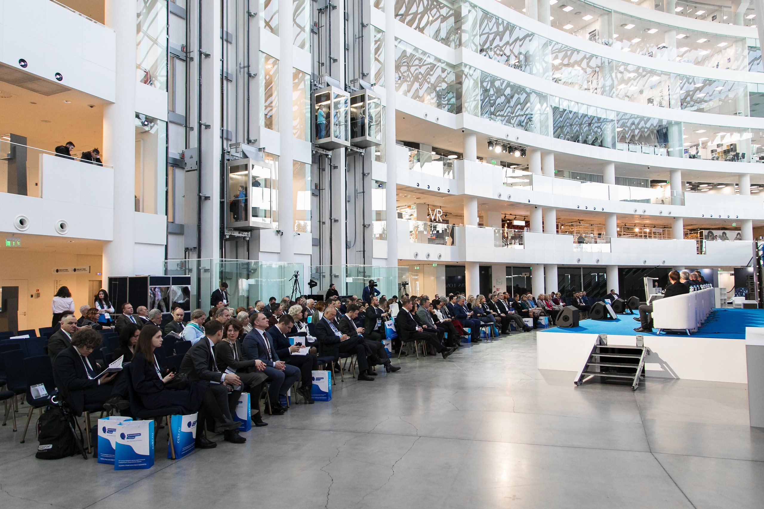 Деловые мероприятия. Tony Mikhailov