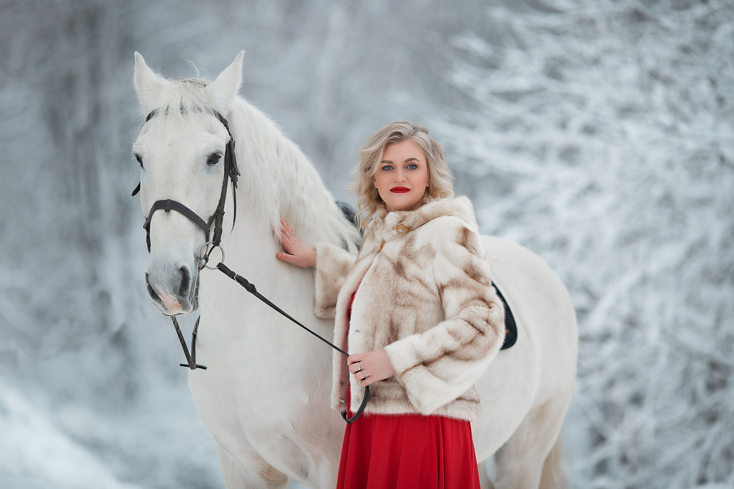 Елена и Воробей 18.12.21. Фотосессия с лошадьми в Нижнем Новгороде