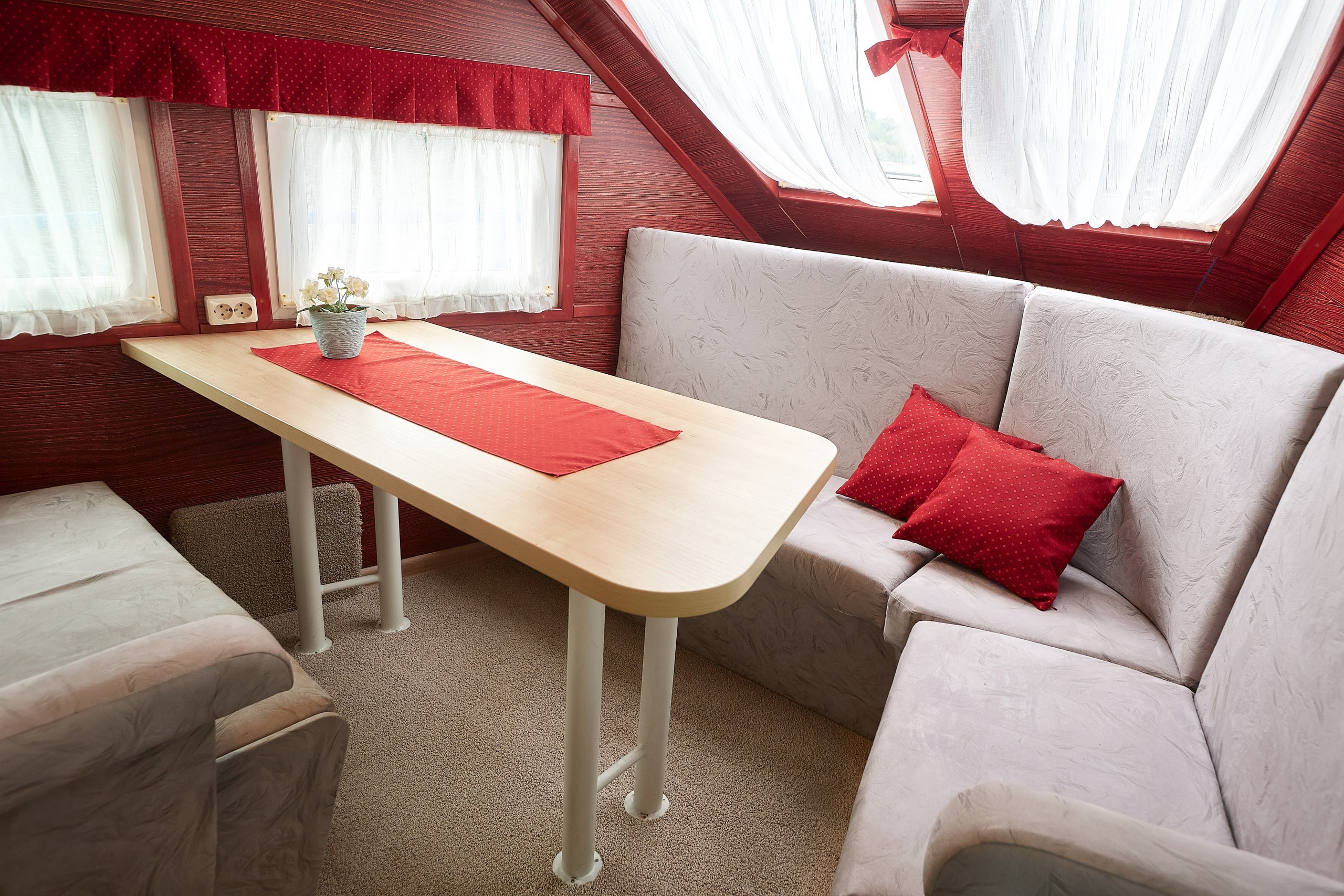 Съёмка интерьера прогулочного катера типа «Ярославец» (1958)