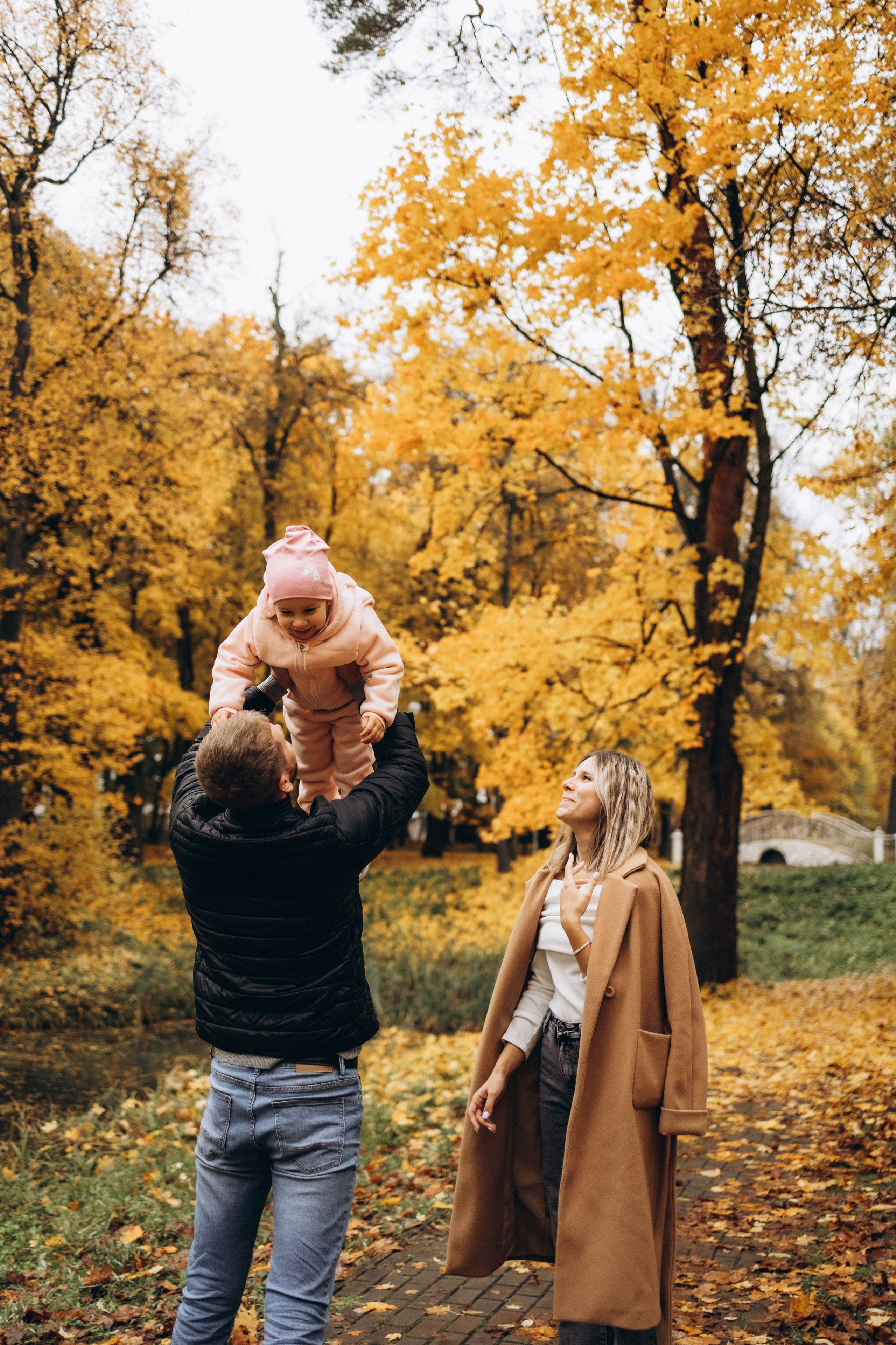 Осенняя семейная фотосъемка (11.10.2025 г.) г. Обнинск (Калужская обл.). Надежда Стар семейный и церковный фотограф в Жукове и Калужской области