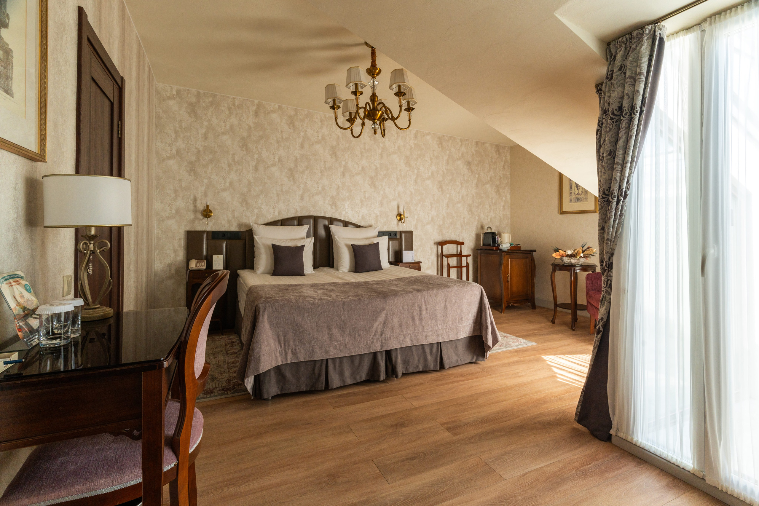 Интерьерная съёмка отеля «Мария» в Санкт-Петербурге