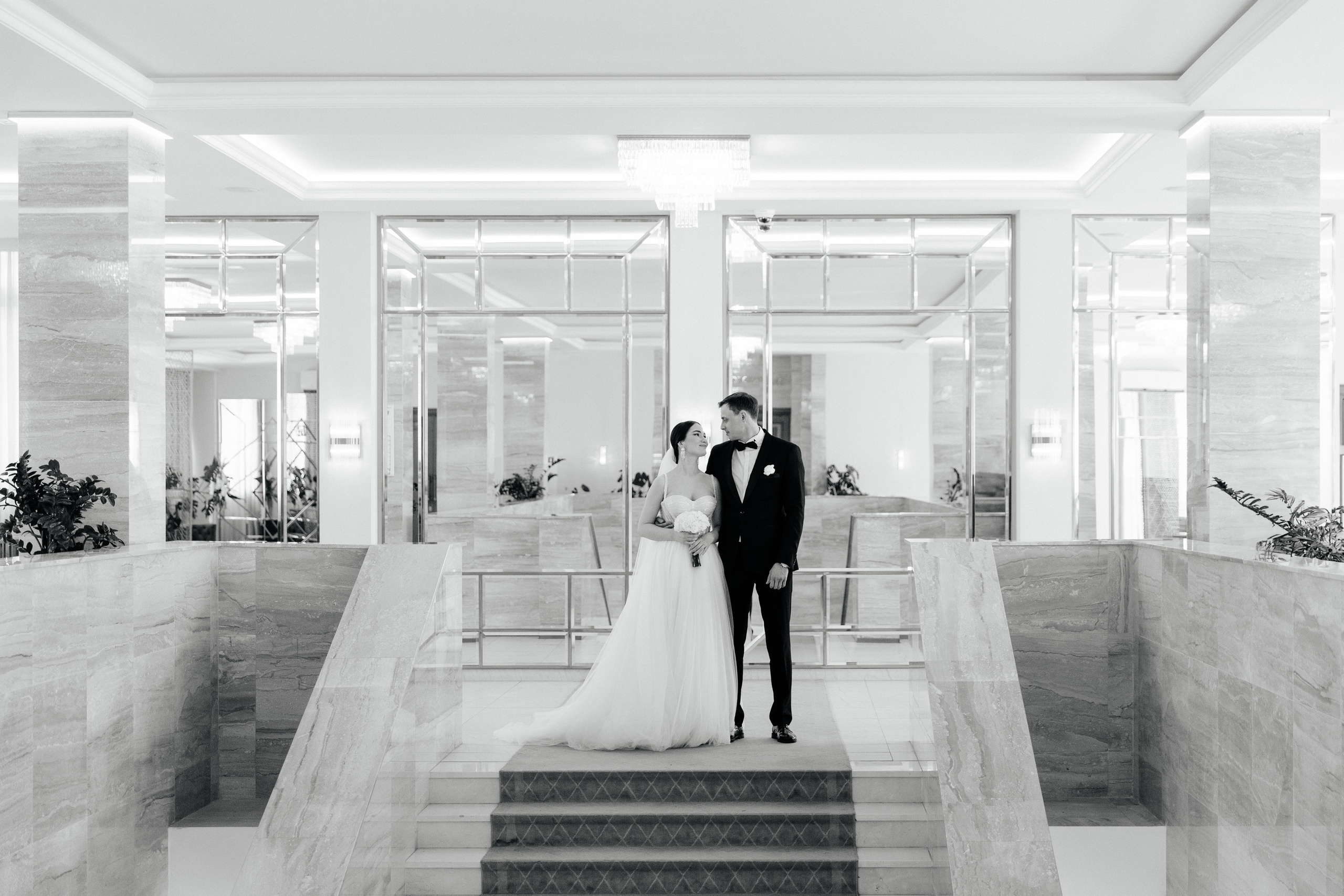 Свадебная фотосъемка росписи и свадебная фотосессия в Архангельском. Свадебный фотограф в Москве Полина Лелетко