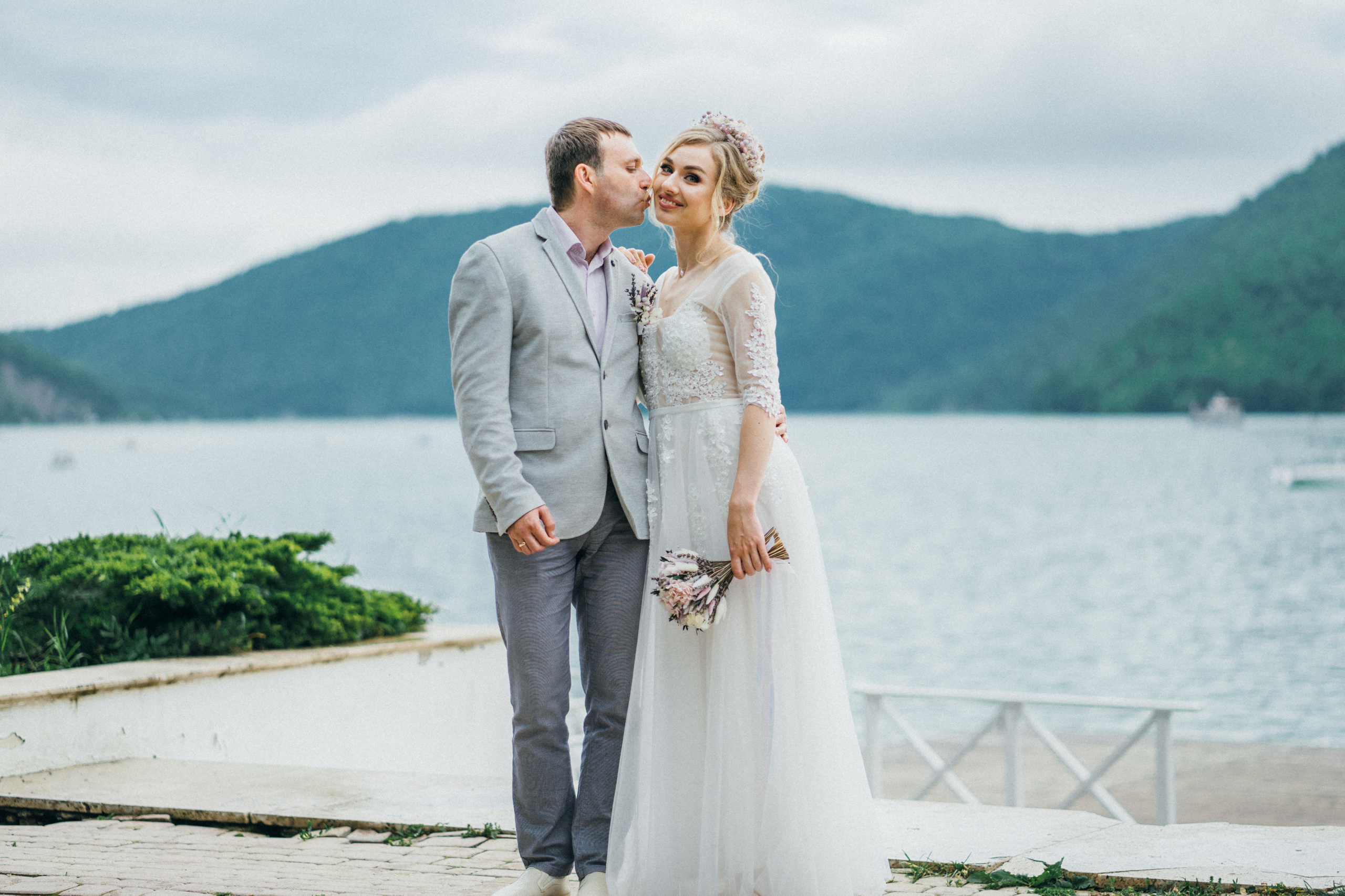 Свадебная фотосессия в Абрау. Профессиональный фотограф Геленджик, Новоросийск Виктория Цейс