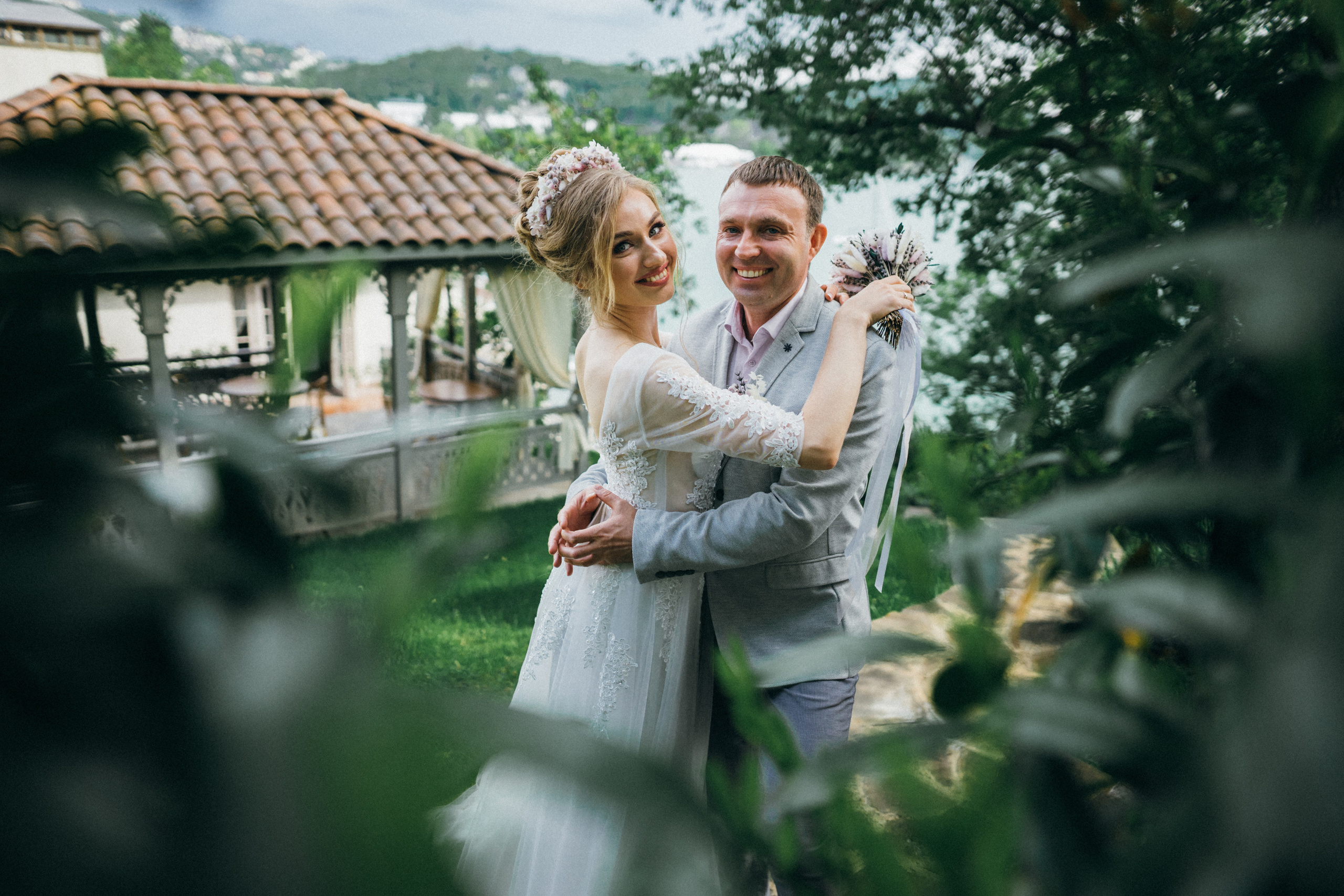 Свадебная фотосессия жениха и невесты в Новороссийске