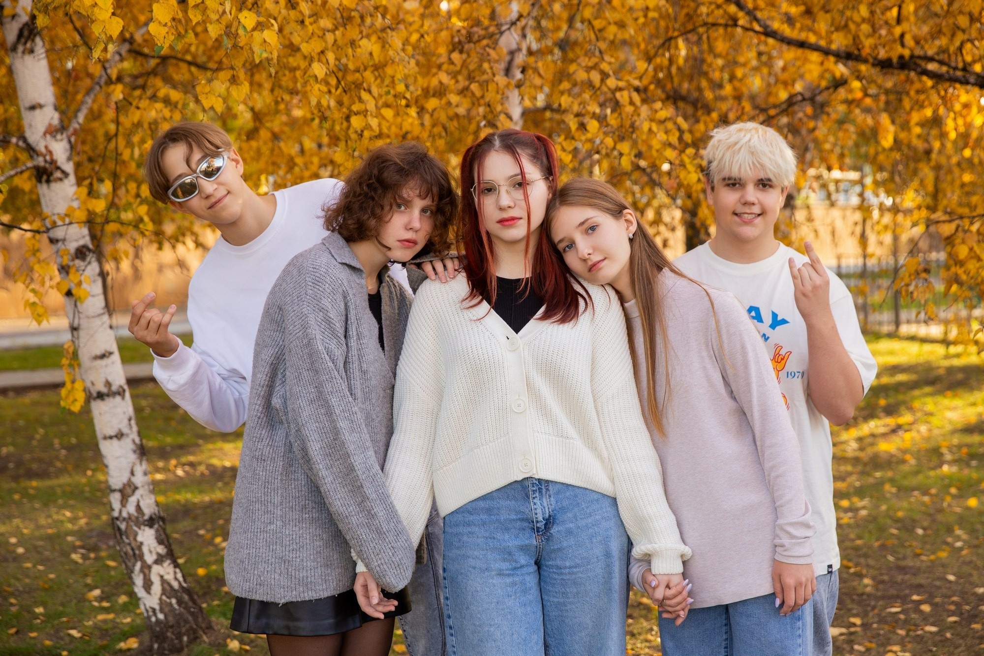 Осенняя фотосессия на Ярыгинской набережной. 9 лицей 9а. СИГМА | Студия выпускных альбомов Красноярск