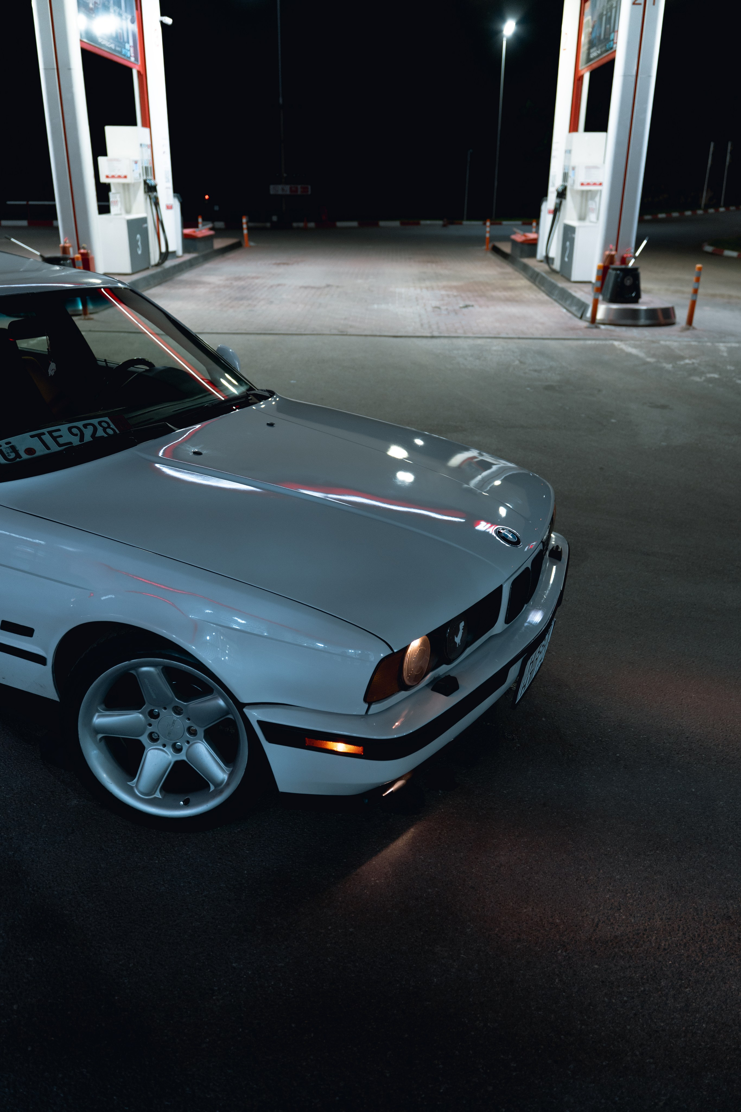 Фотографии Никиты и его BMW E34