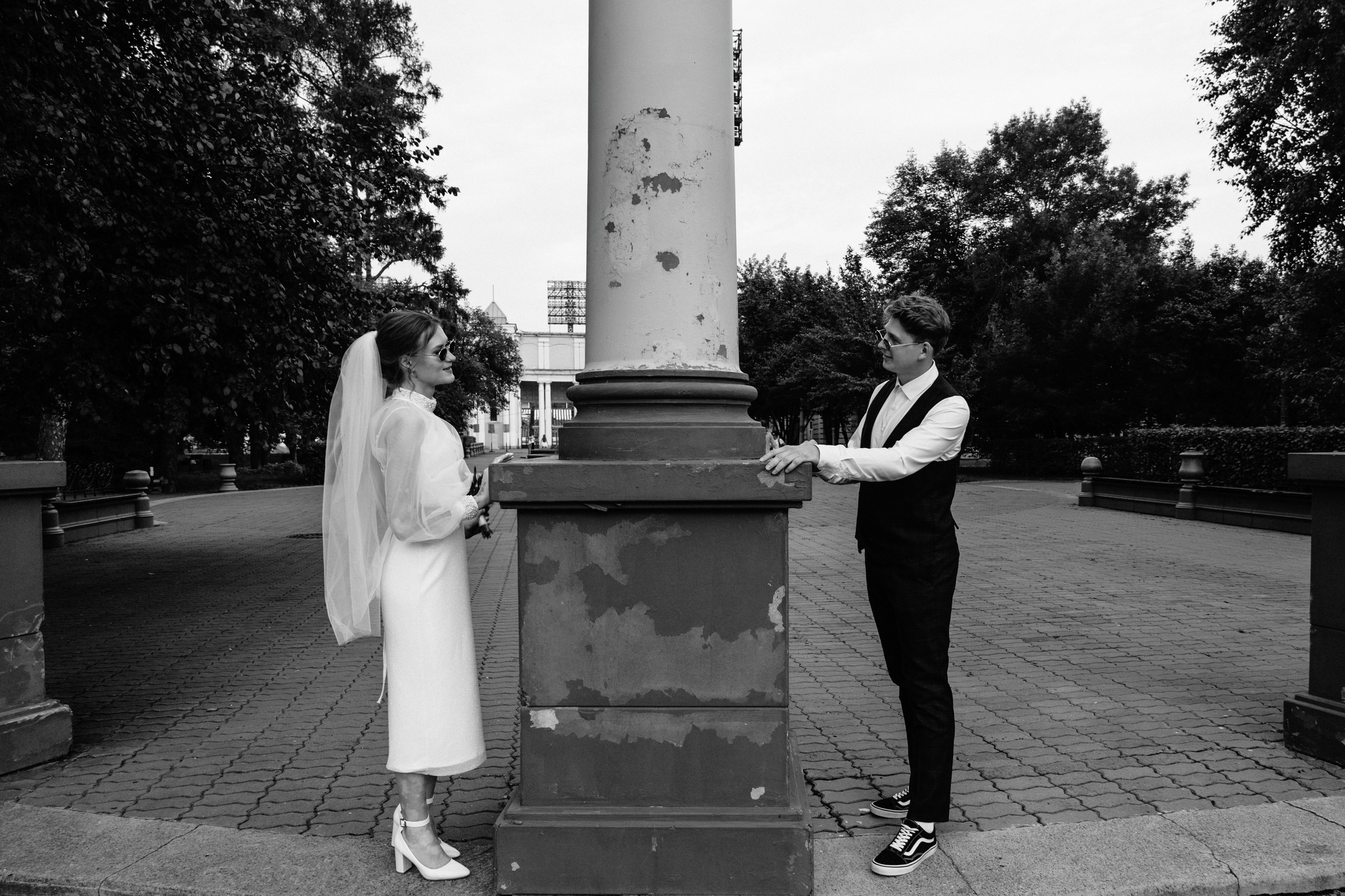 Владислав и Юлия Вечерняя прогулка по городу. Свадебный Фотограф в Иркутске Екатерина Елисеева