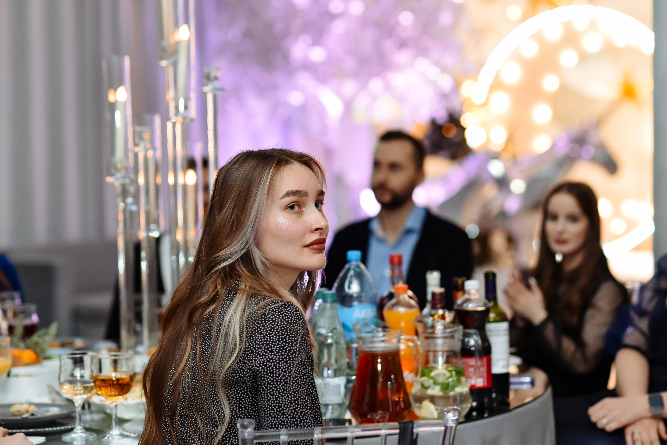 Новогодний корпоратив в ресторане Nebesa. Анастасия Петрович фотограф, фотокорреспондент в Москве и Санкт-Петербурге. Фотосъёмка репортажа, мероприятия, корпоративная съёмка, контент