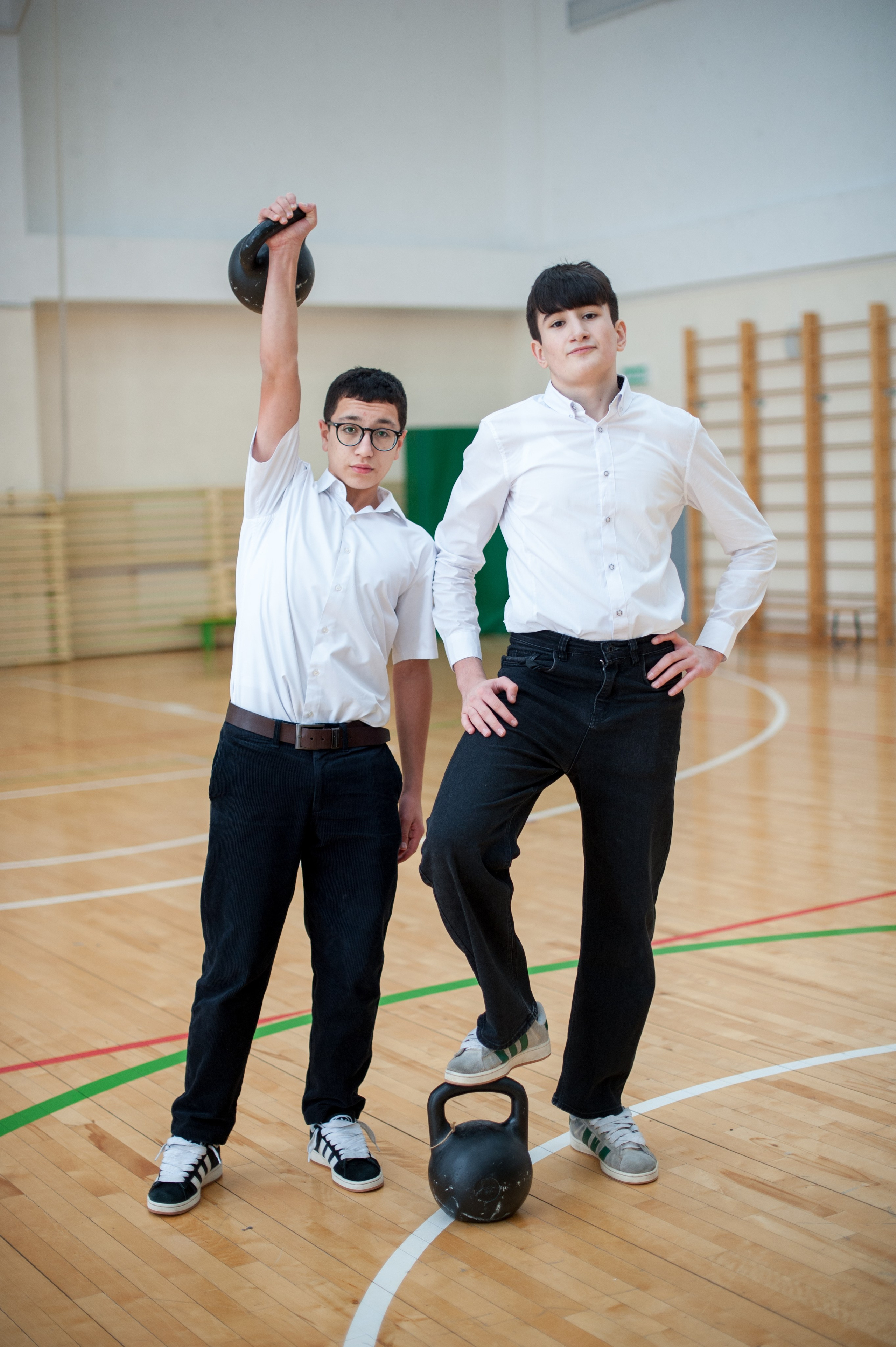 9,11 класс спортзал. Выпускной альбом Чехов, Подольск, Москва