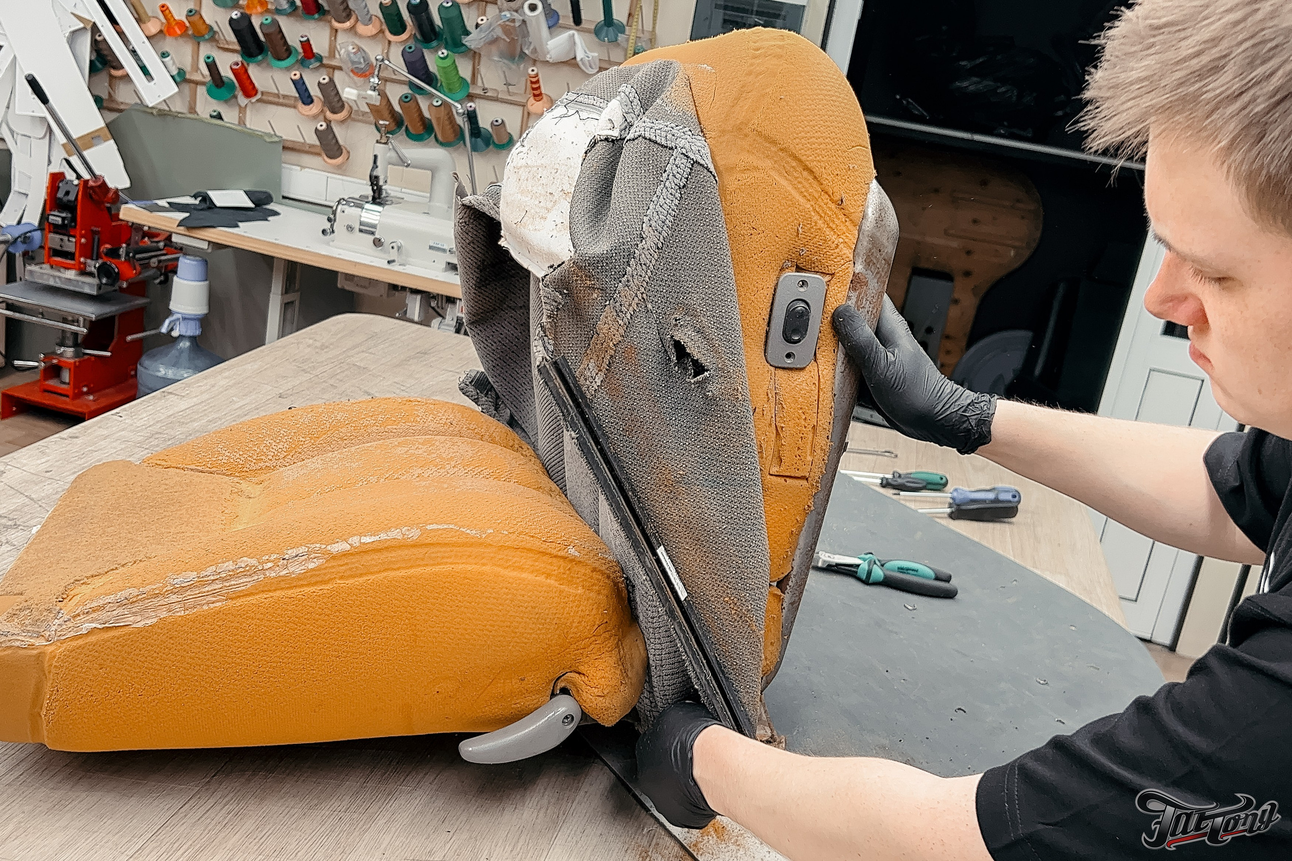 Chevrolet Tahoe I ремонт по кузову и окрас, пошив салона. DeLorein