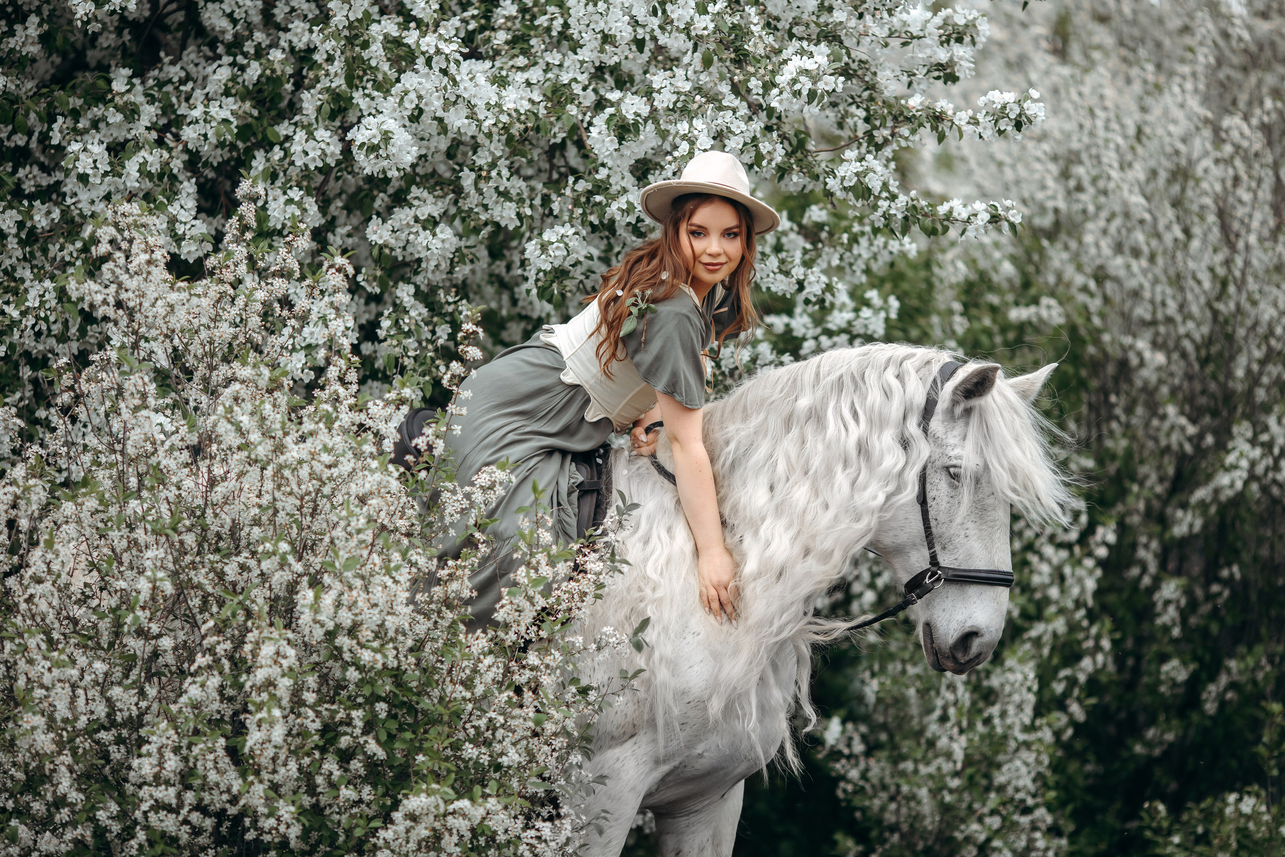 Весенние цветения. Анна Молчанова конный фотограф в Тюмени | фотосессии с лошадьми Тюмень