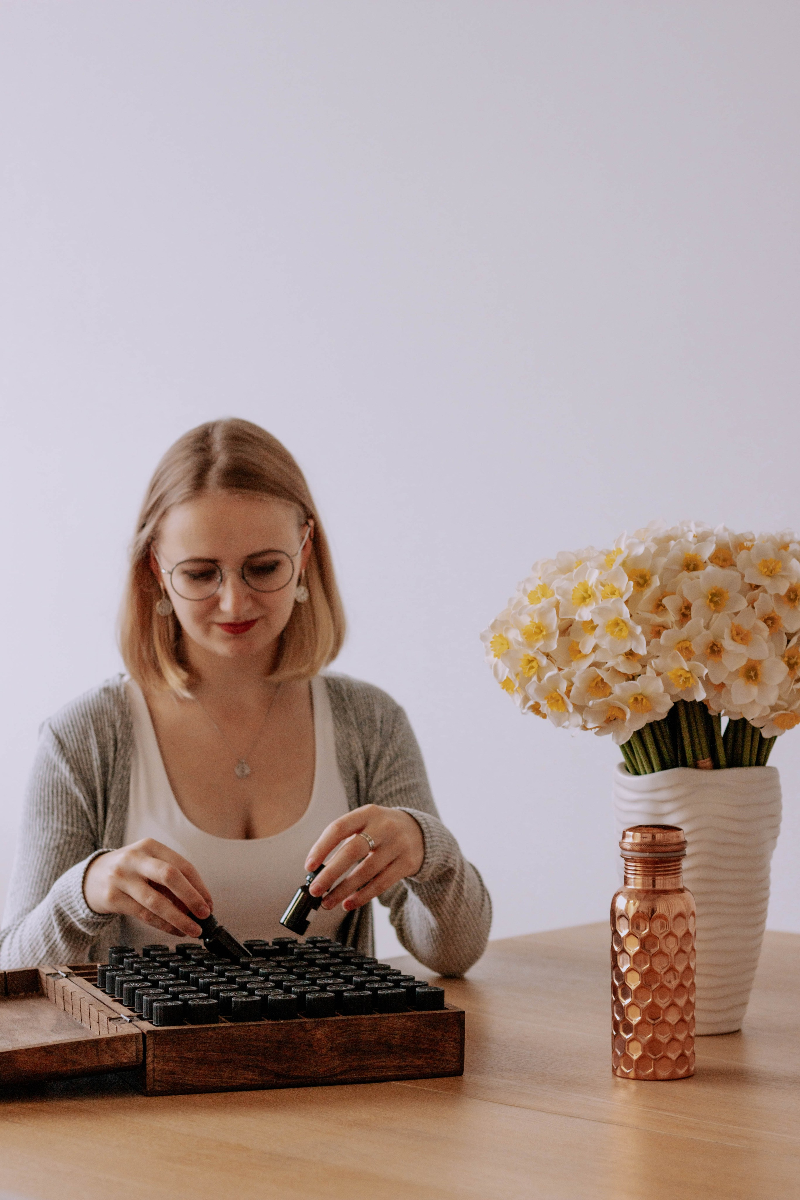 Алиса — Ароматерапевт. Бережно сохраняю ваши чувства и истории на своих фотографиях