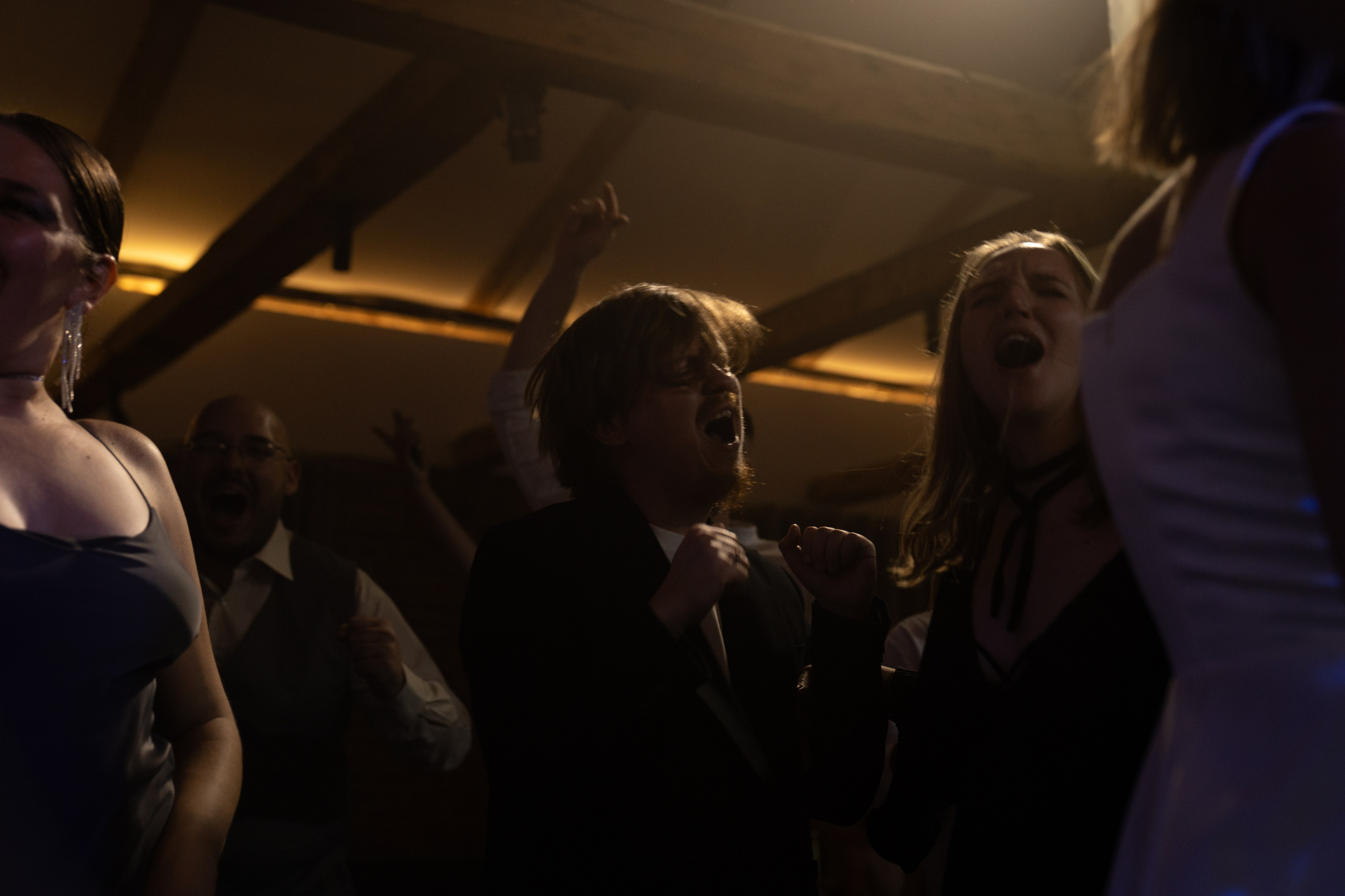 «комфорлабельно и эстетично». Свадебный фотограф Наташа Брифли