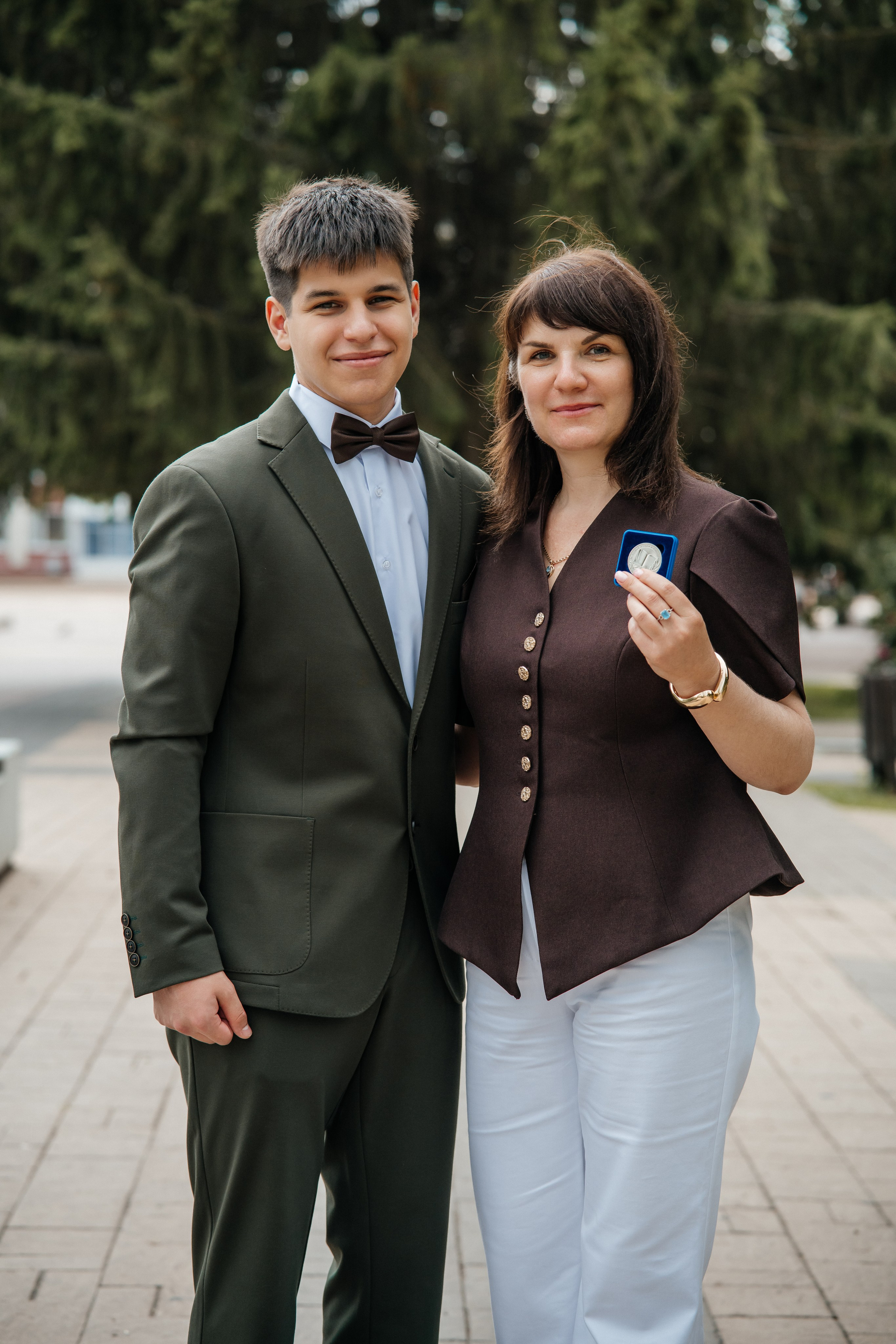 Медалисты. Школьный фотограф в Валуйках. Фотосессии для выпускников и изготовление выпускных альбомов в городе Валуйки и в Белгородской области