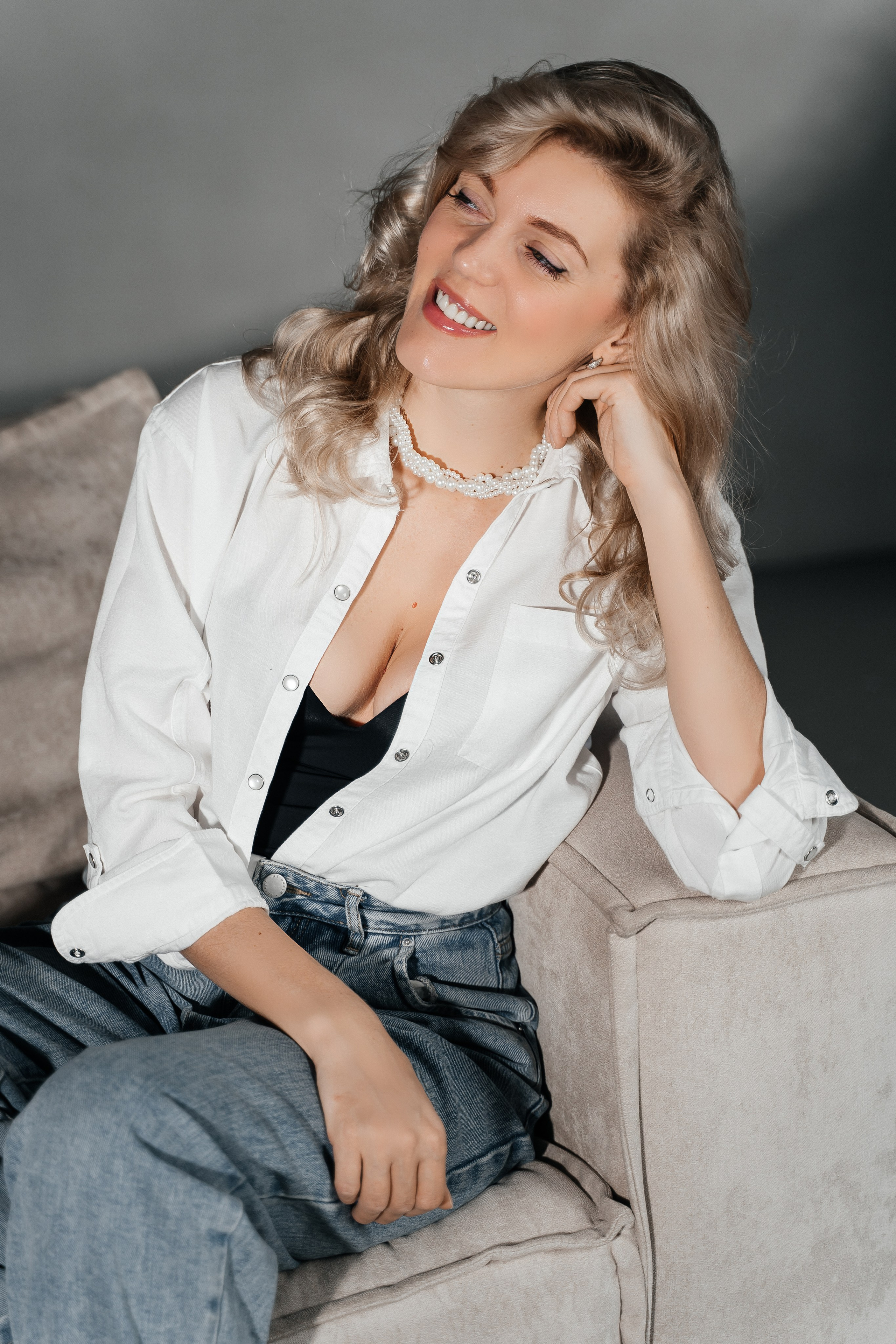 Съемки в интерьере студий. Виктория Алпеева — фотограф по любви