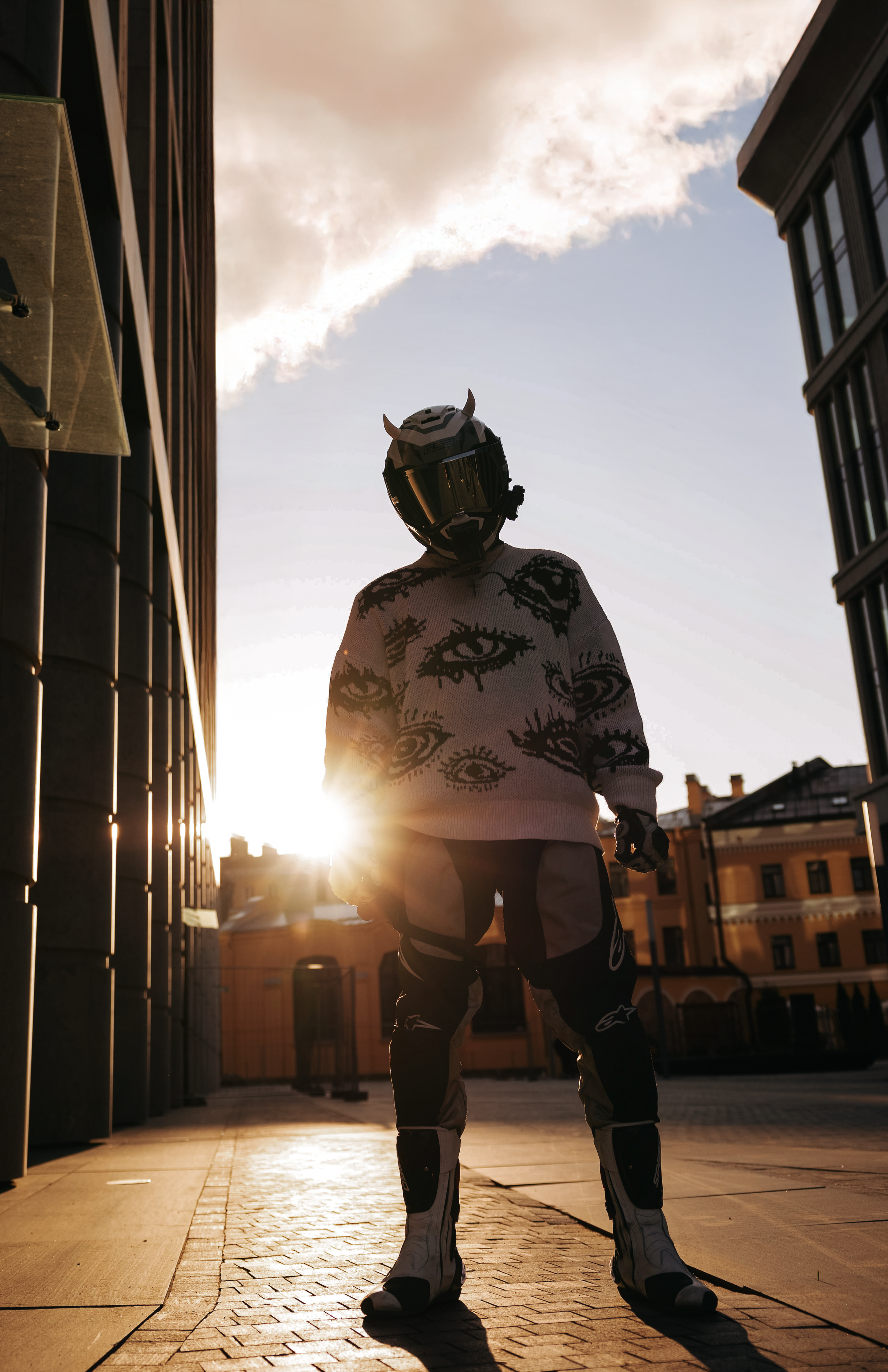 МОТО. Женский и свадебный фотограф в Санкт-Петербурге Элизабет Ланцова. Будуарные съемки, свадебные съемки, лавстори, контент-съемка