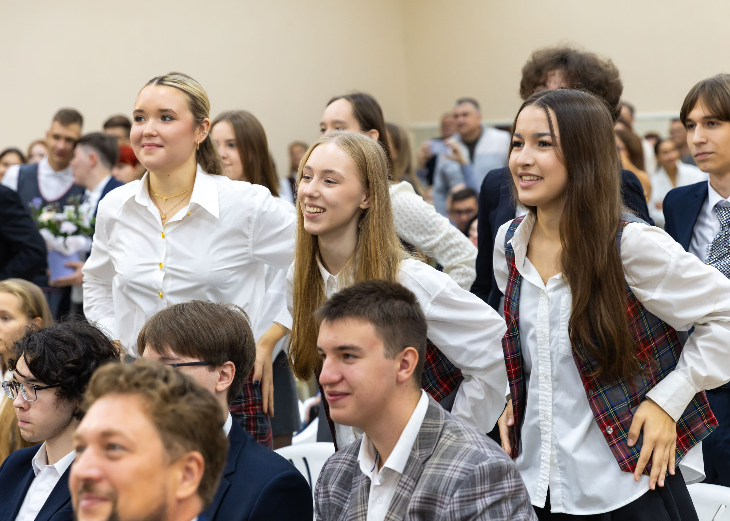 01.09.2025 Первое сентября, 30 школа. ФОТОГРАФ ВИНОГРАДОВА ДАРЬЯ