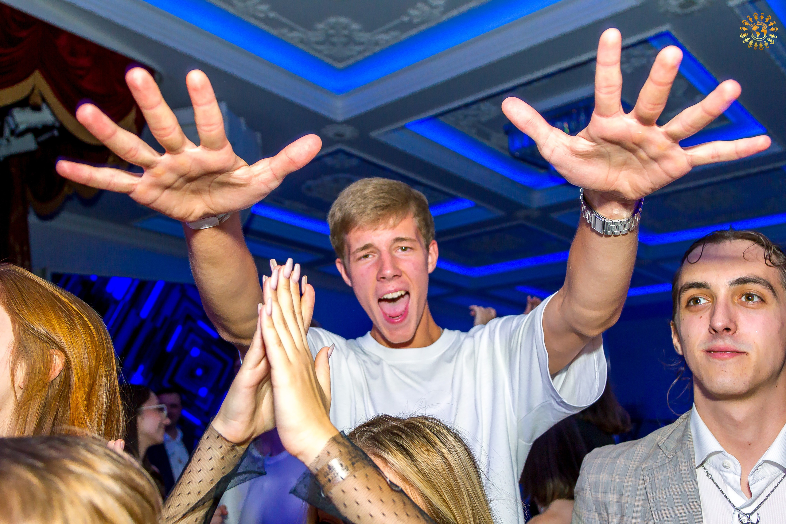 Выпускной 2023 (11-е классы) Triumph City Hall Москва. Репортажная съемка в Москве и области. Анималистика