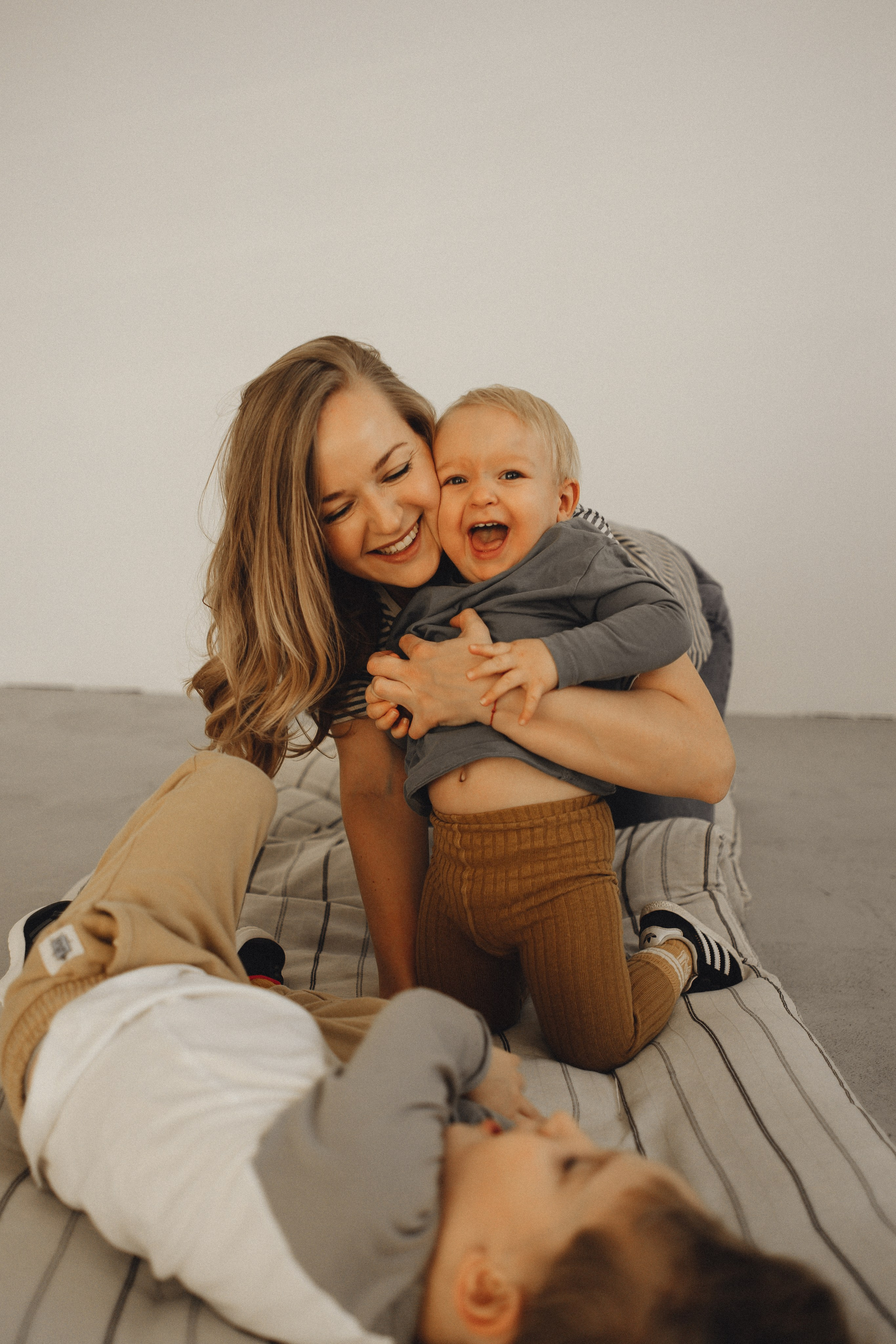Семейная история в студии. Семейный и детский фотограф, таганрог, ростов-на-дону