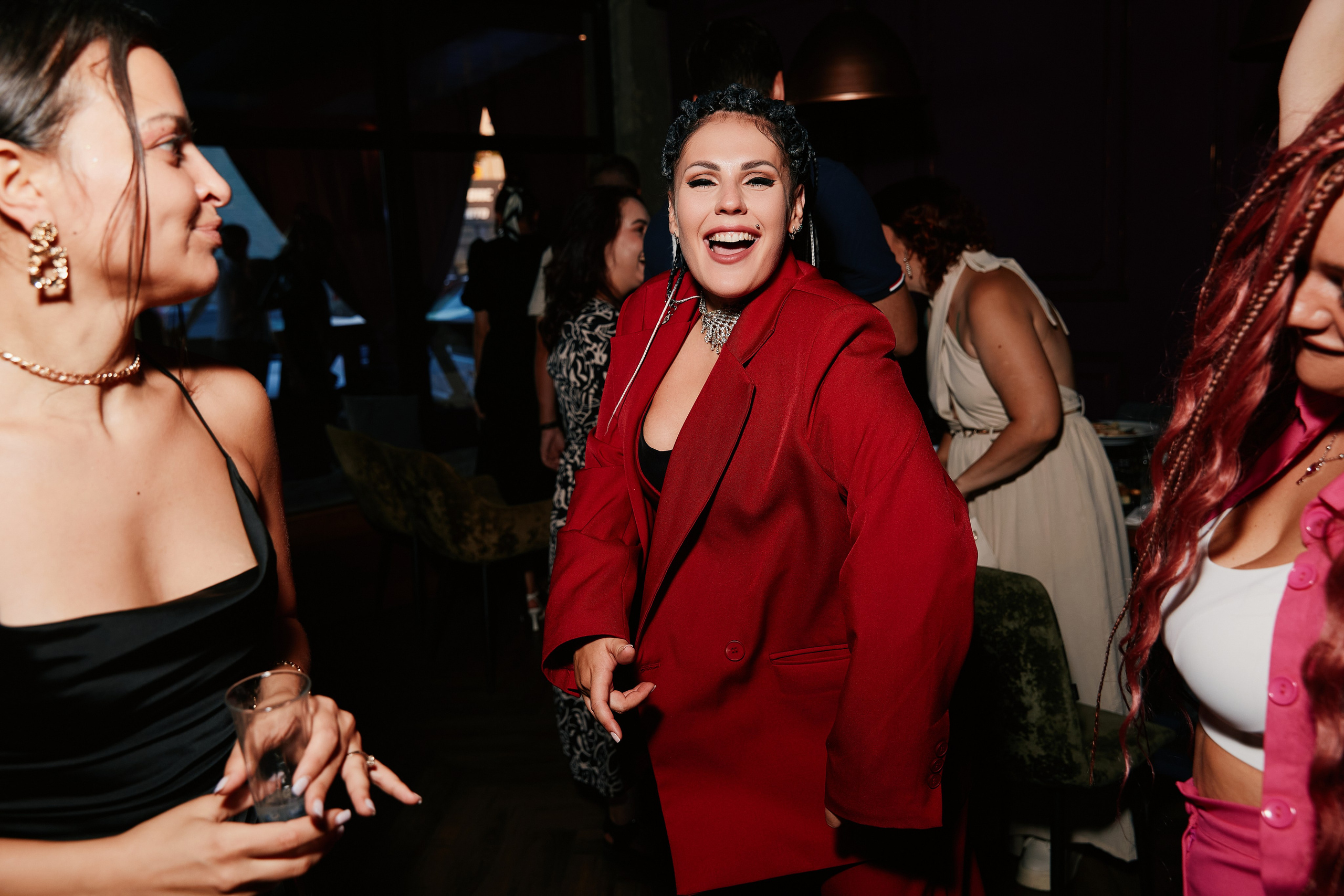 HOLIDAY IN AVRORA ROOM 10.08. Свадебный репортажный фотограф краснодар максим дремов дрёмов фотосессия студия цена