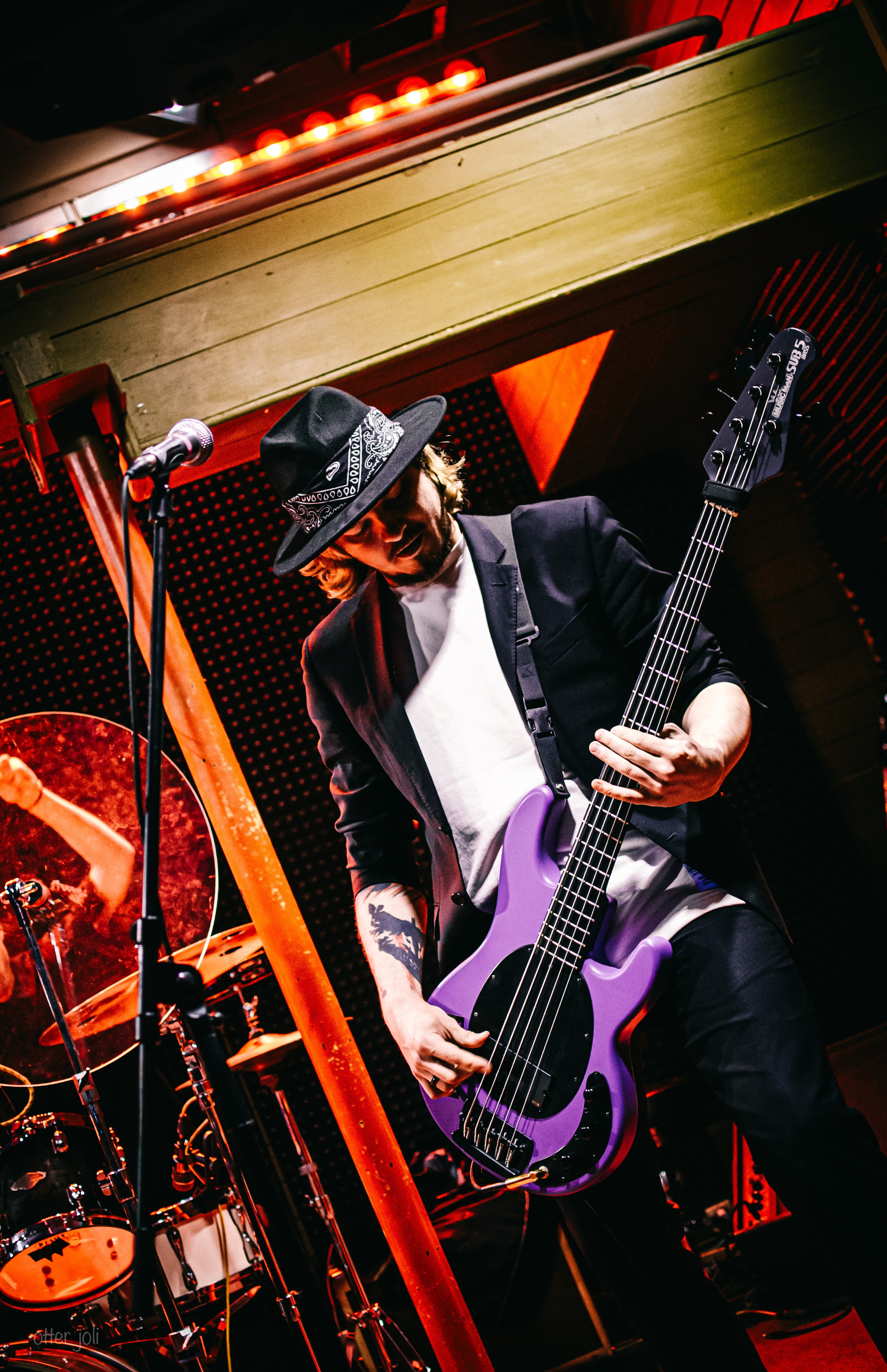 Голова Муэссы | Китайский лётчик Джао Да. Концертный репортёр Валерия Сафина