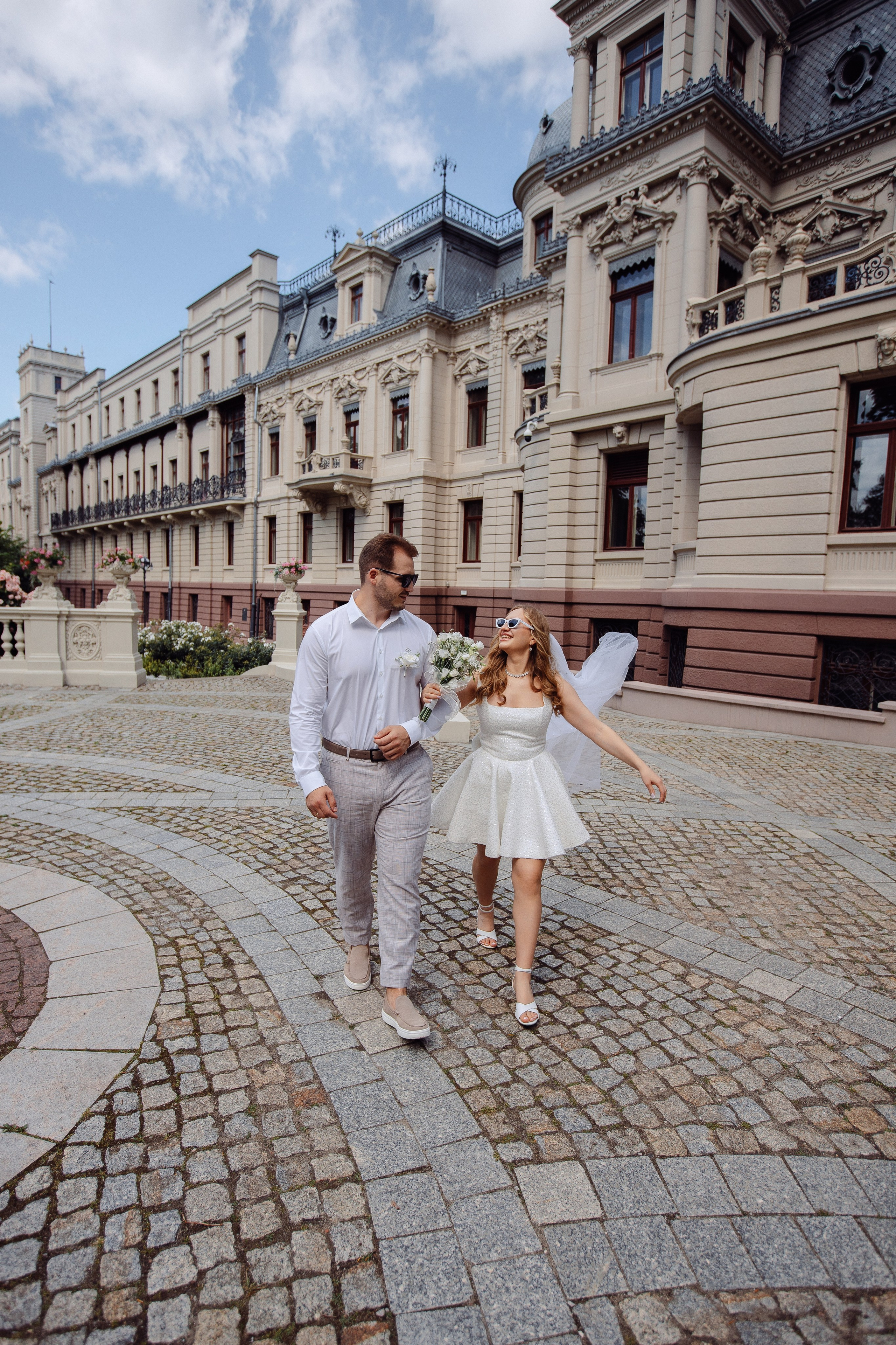 Ślubna sesja zdjęciowa w Pałacu Poznańskiego-Muzeum Miasta Łodzi. Свадебный фотограф Варшава Лодзь Польша Елена Юцова