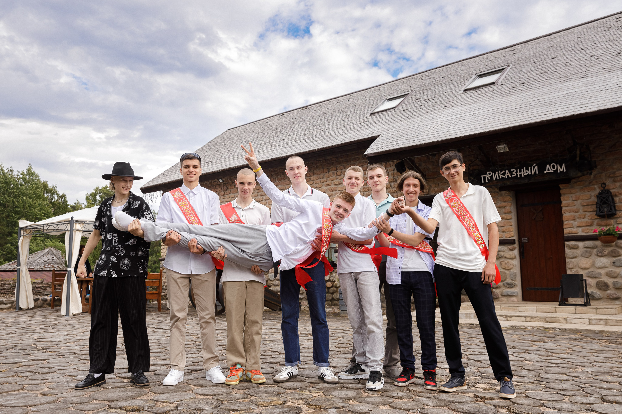 24.06.2024 Выпускной Залесье 9+11. Маша Гонтарь Семейный домашний репортажный фотограф в Санкт-Петербурге